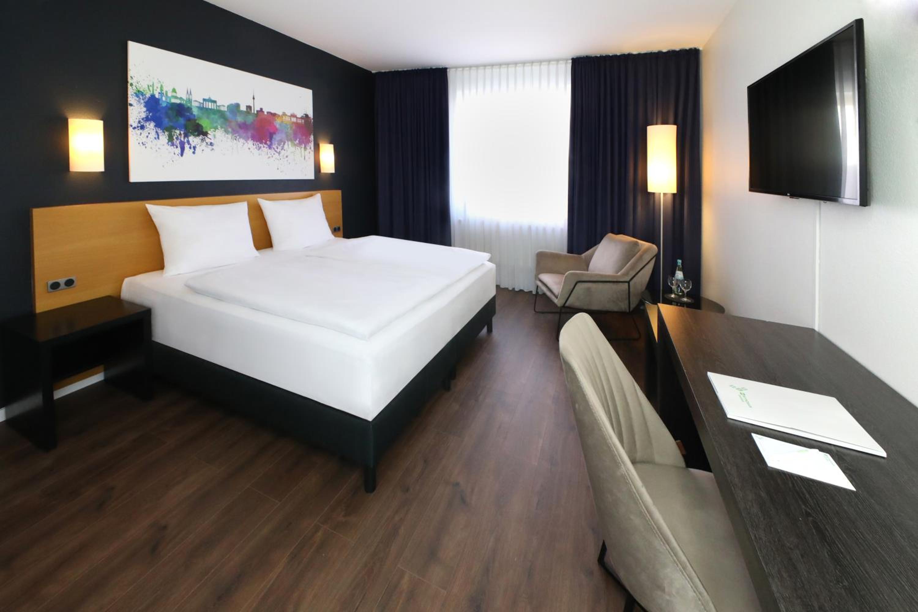 Superior Double or Twin Room - Courtyard View - Photo 3