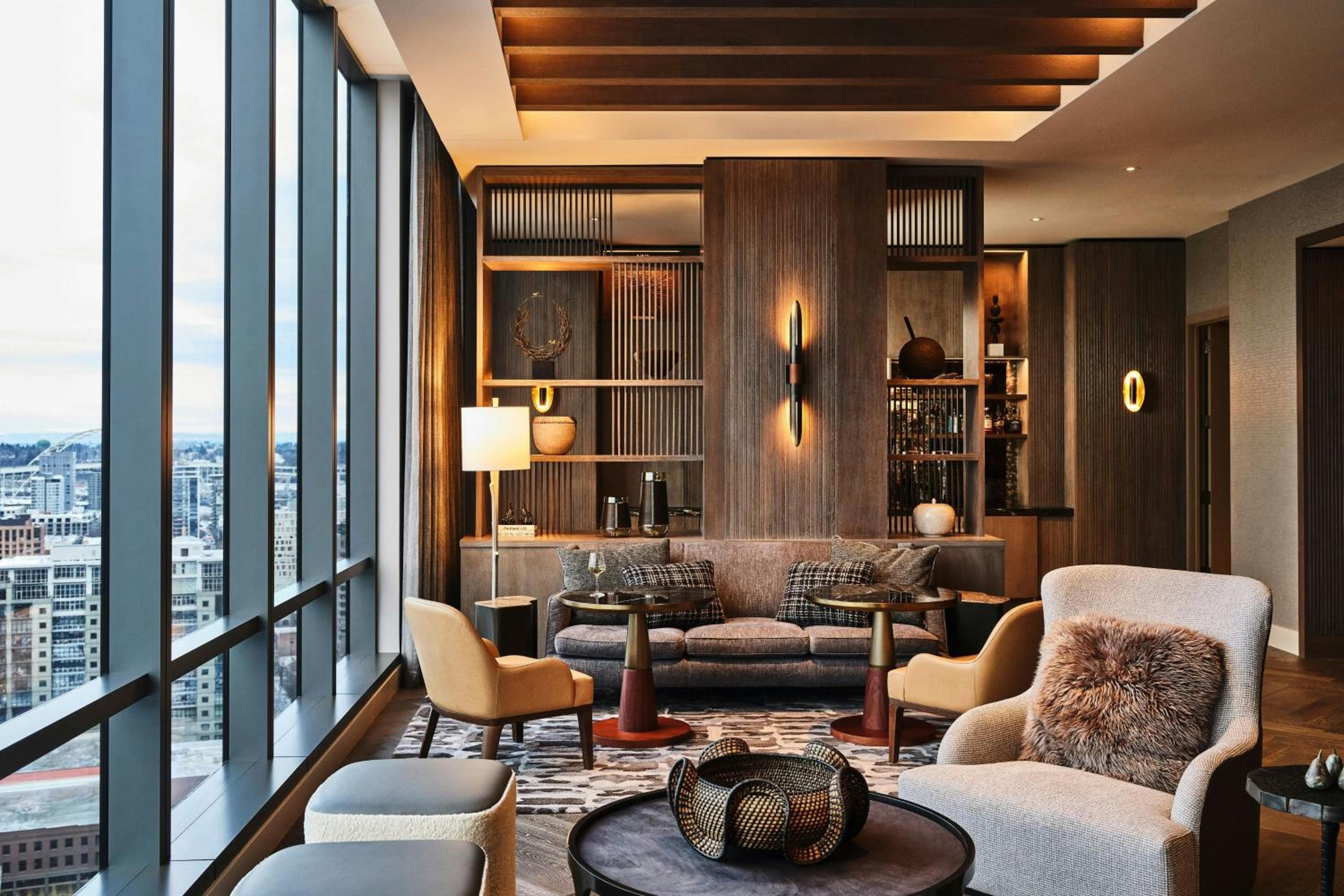 Grand Deluxe Large Room - Club Lounge Access - Photo 7