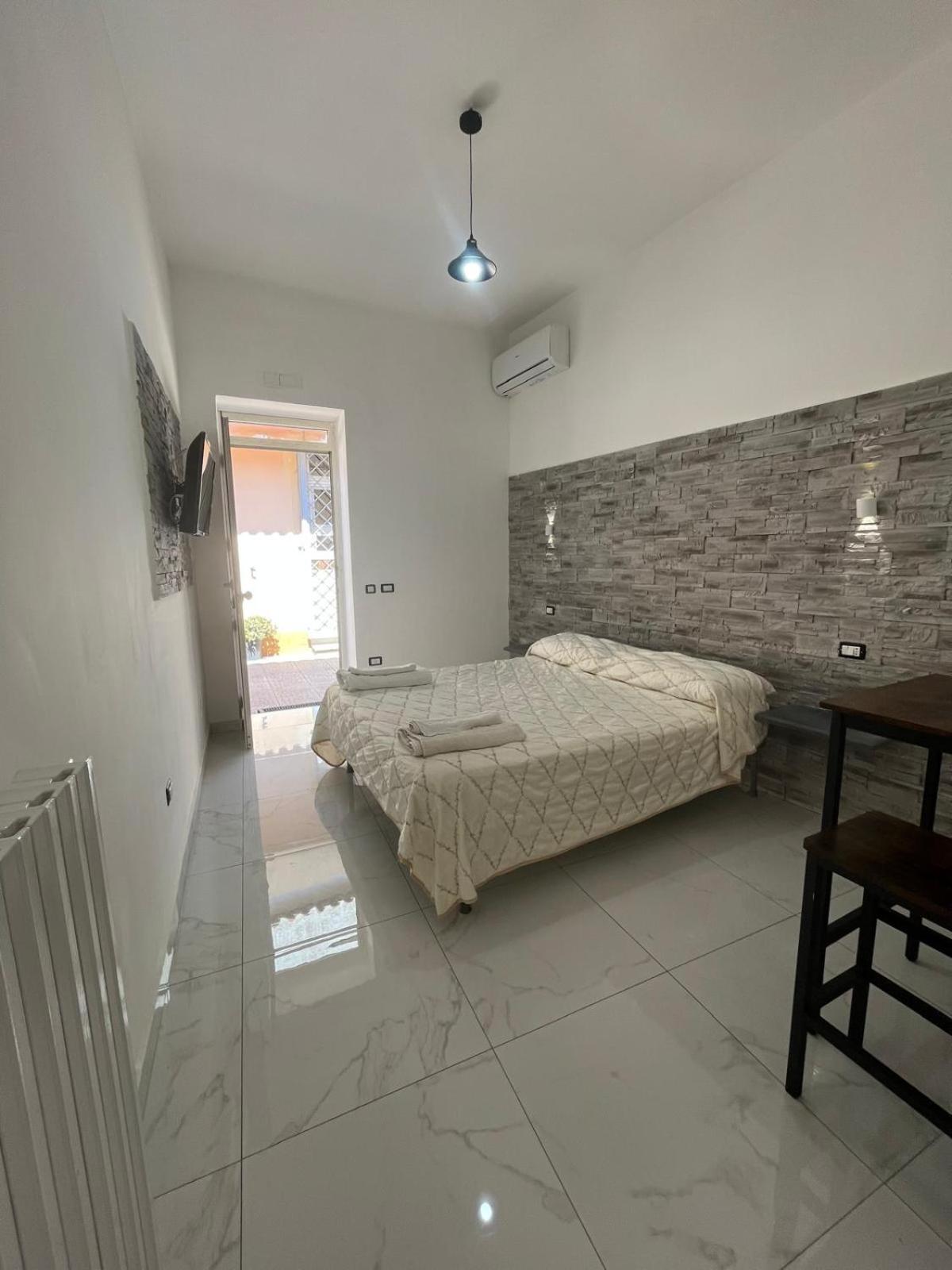 Double Room with Private Bathroom photo 1