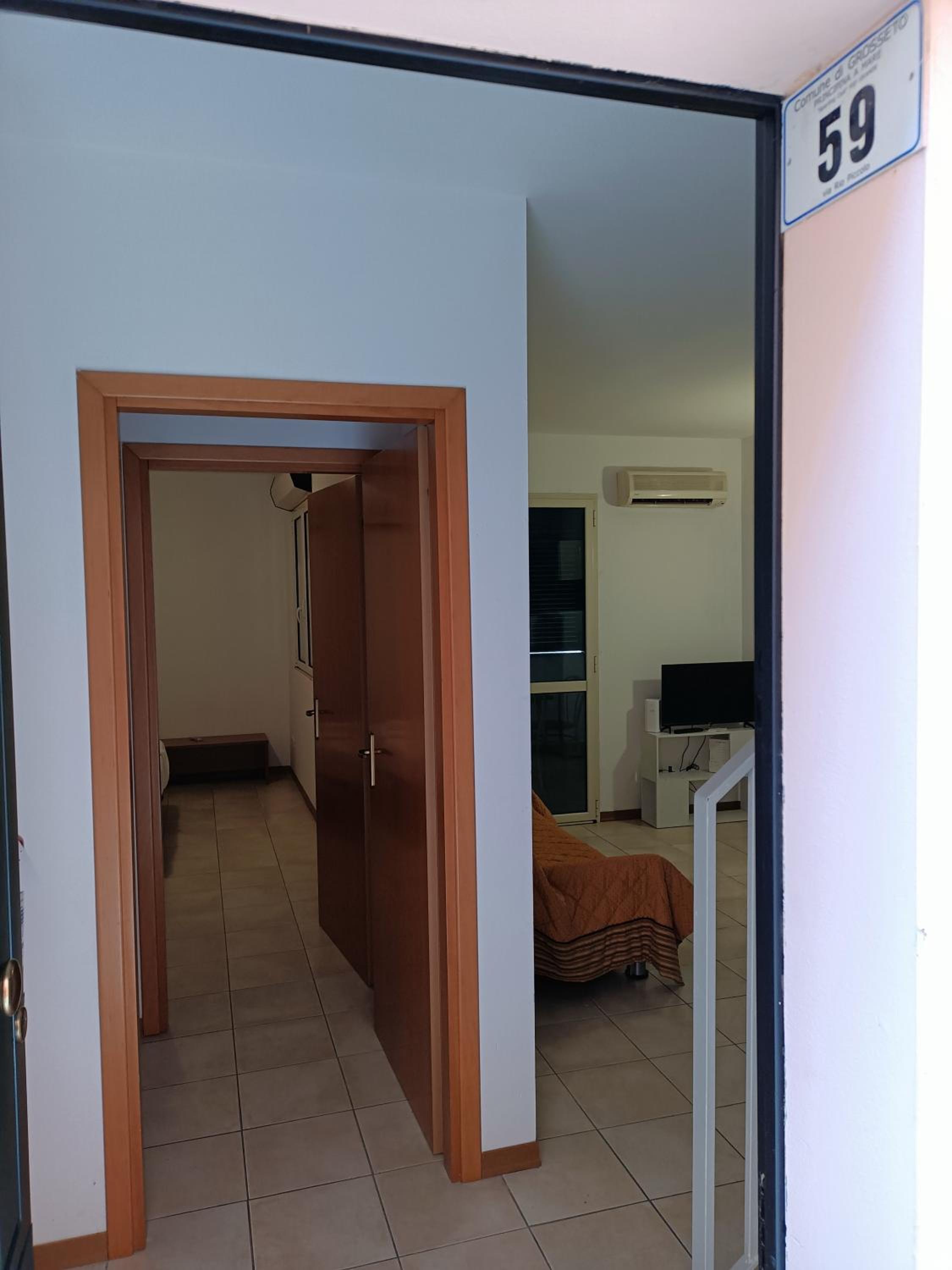 Two-Bedroom Apartment with Balcony and Terrace photo 2