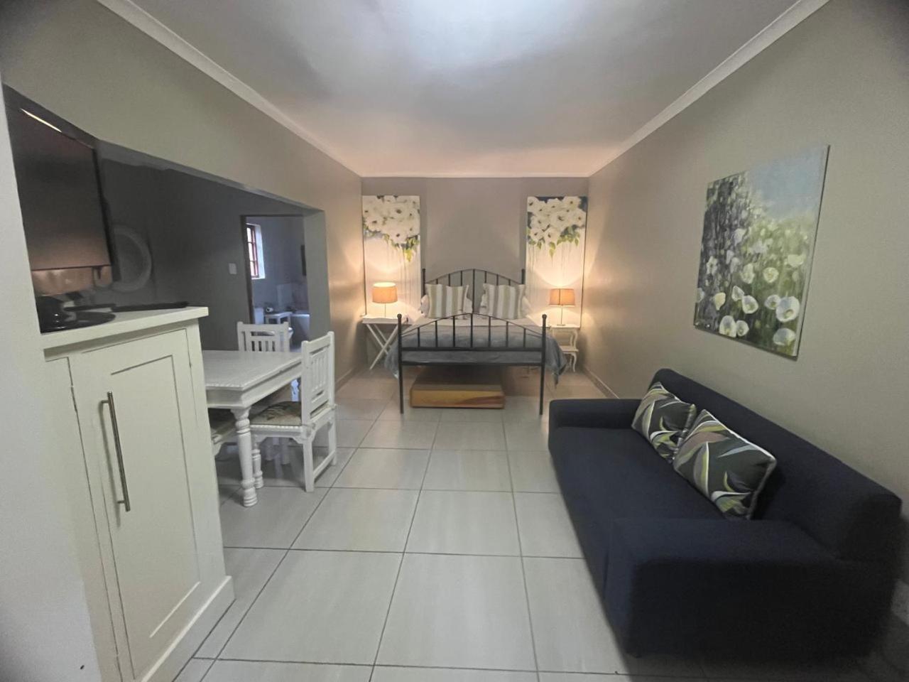 Double Room with Extra Bed photo 1