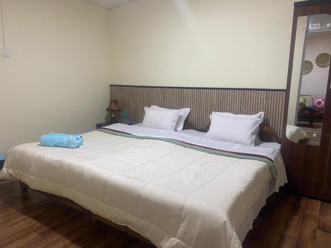 Standard Double Room photo 2