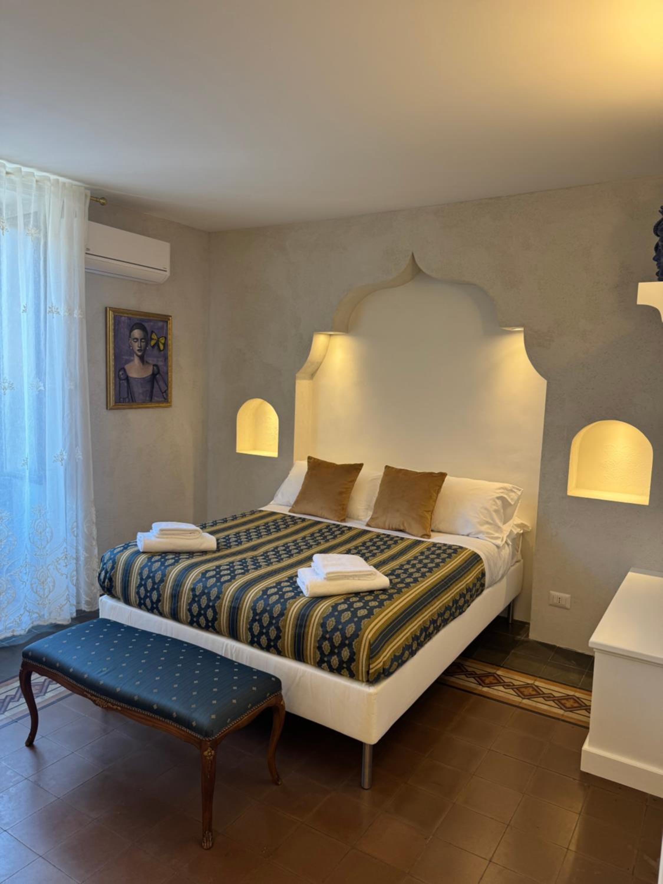Junior Suite with Balcony photo 1