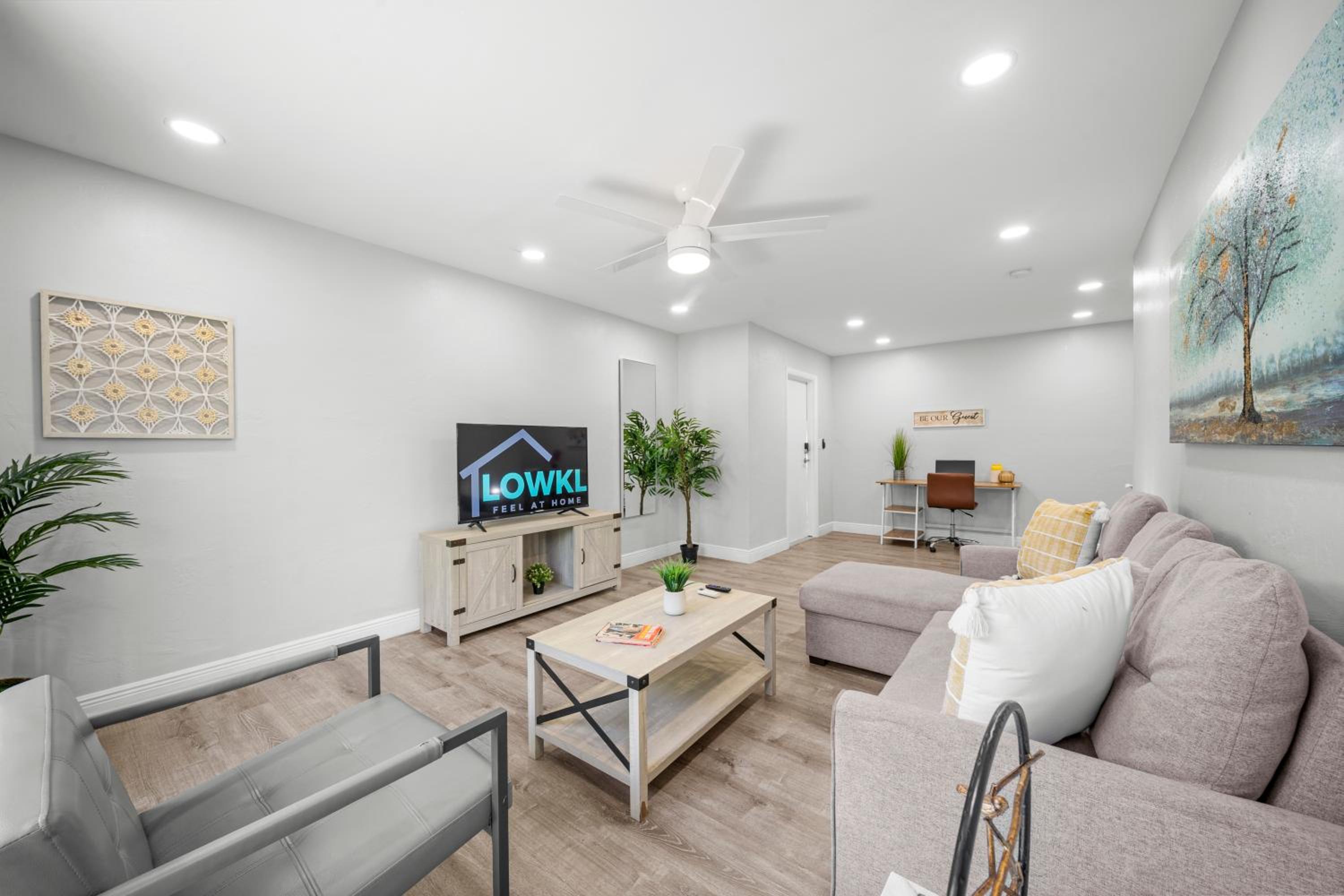 Superior One-Bedroom Apartment - Photo 11