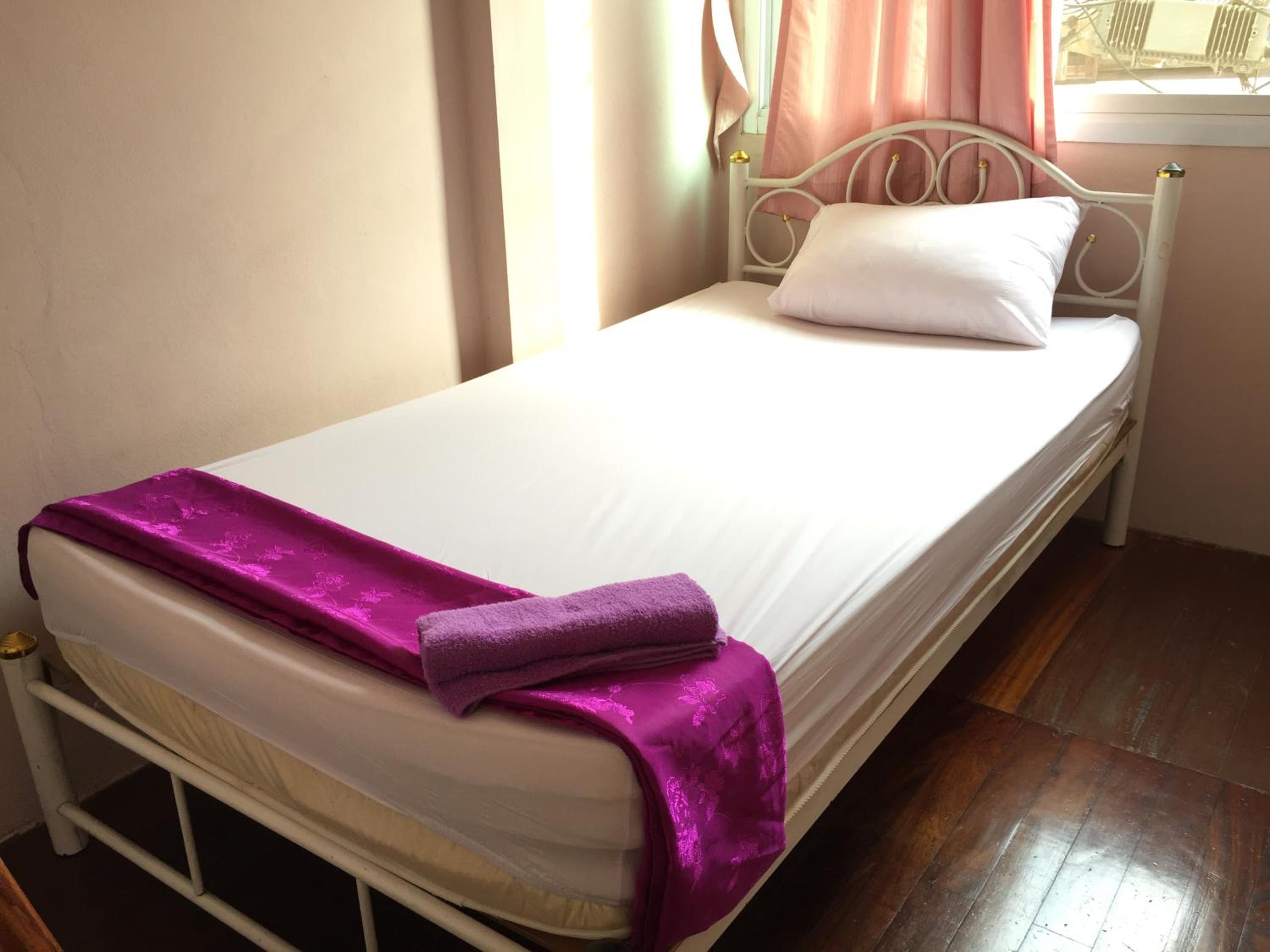 Single Room photo 3