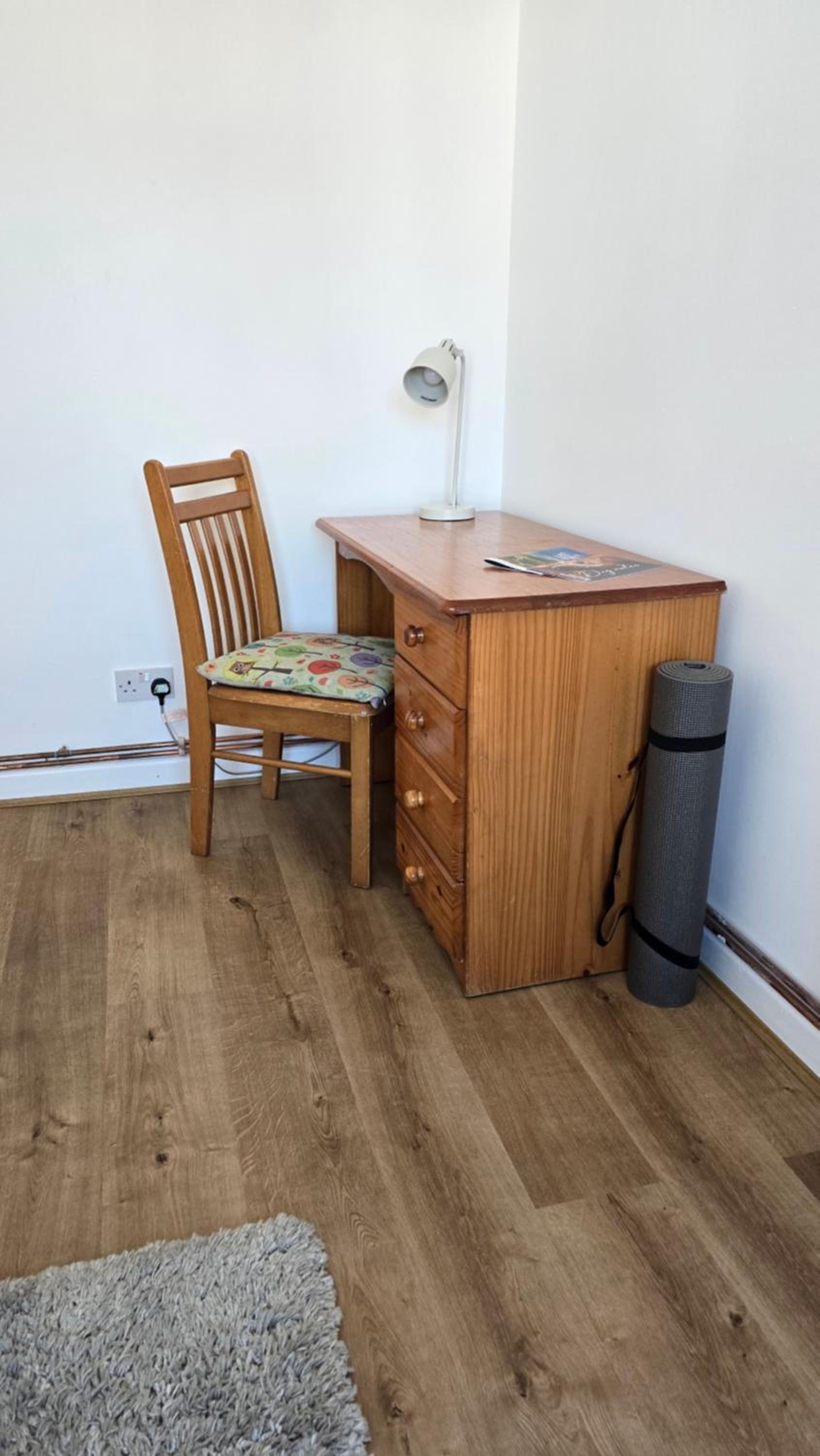 Single Room with Private Bathroom photo 1
