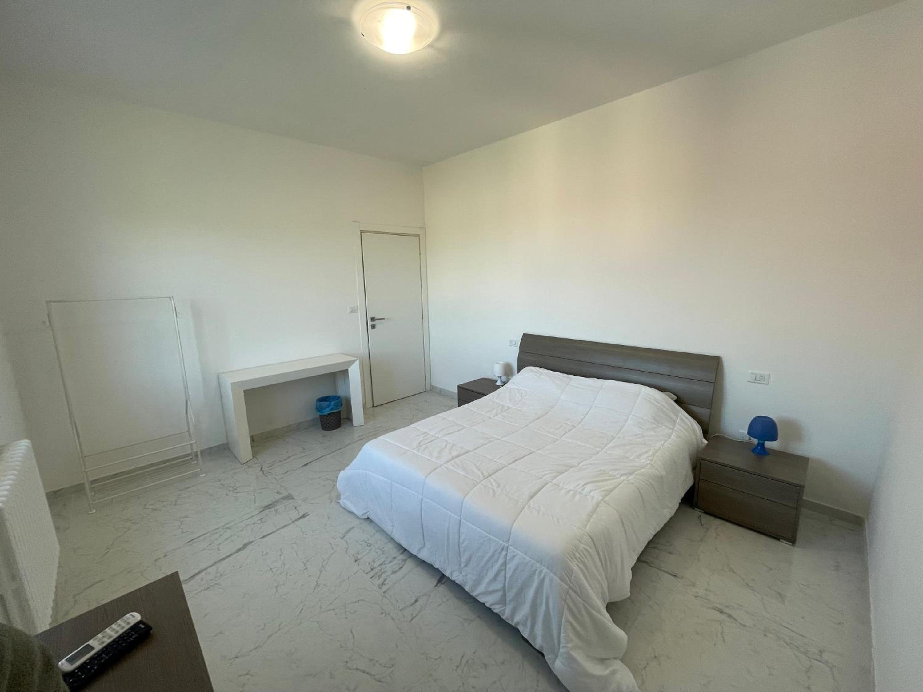 Large Double Room photo 3