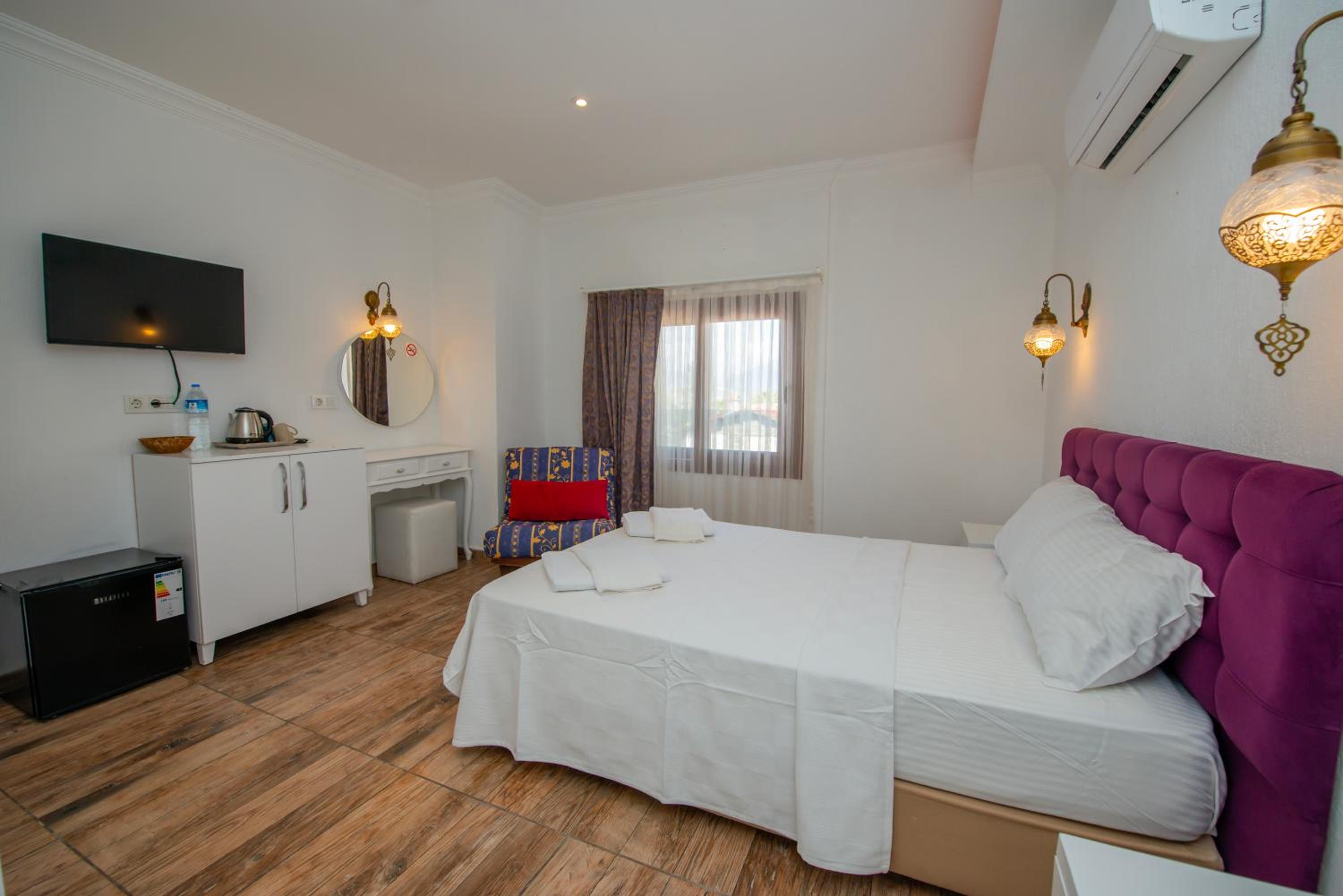 Budget Double Room - Photo 1