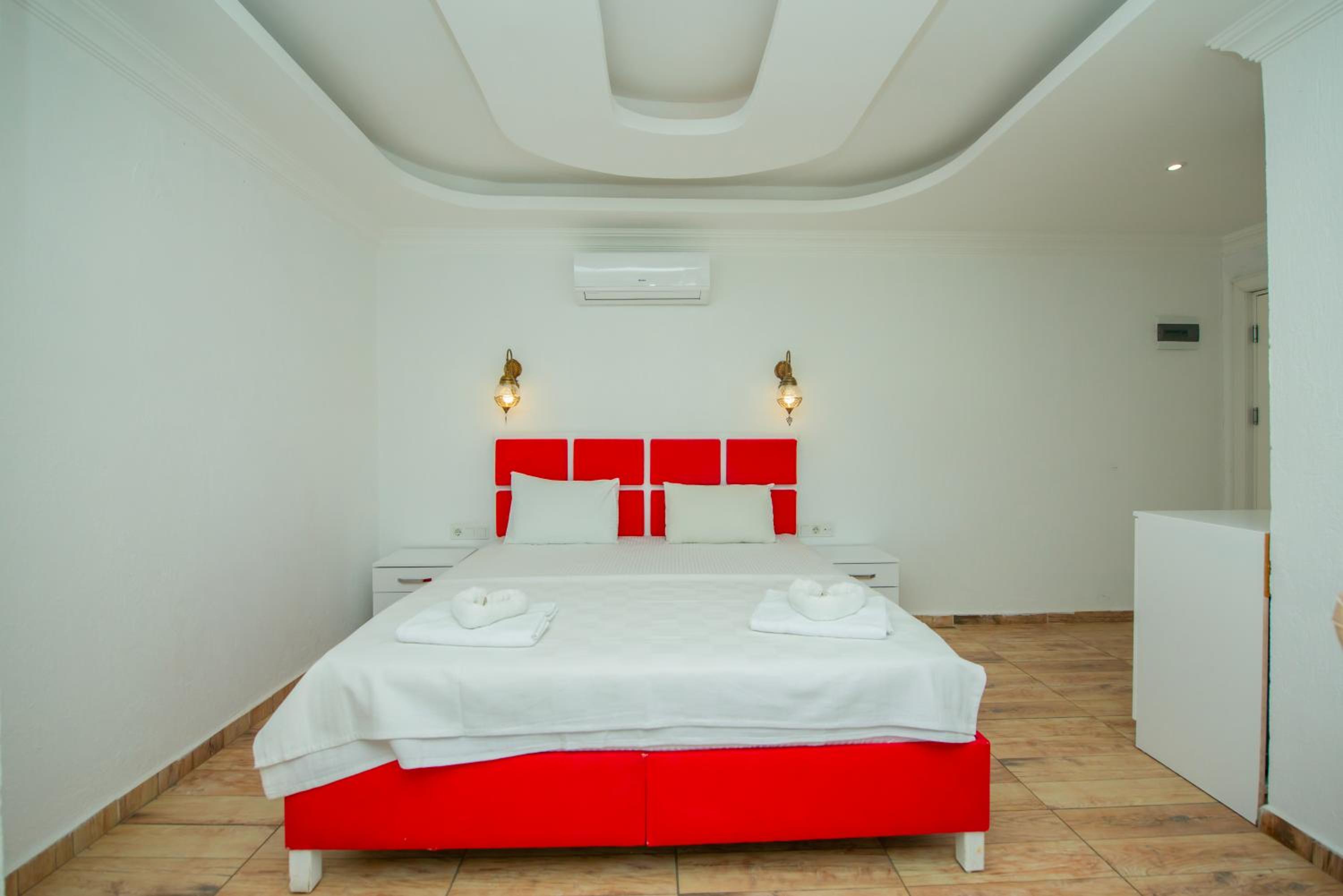 King Room with Spa Bath - Photo 2