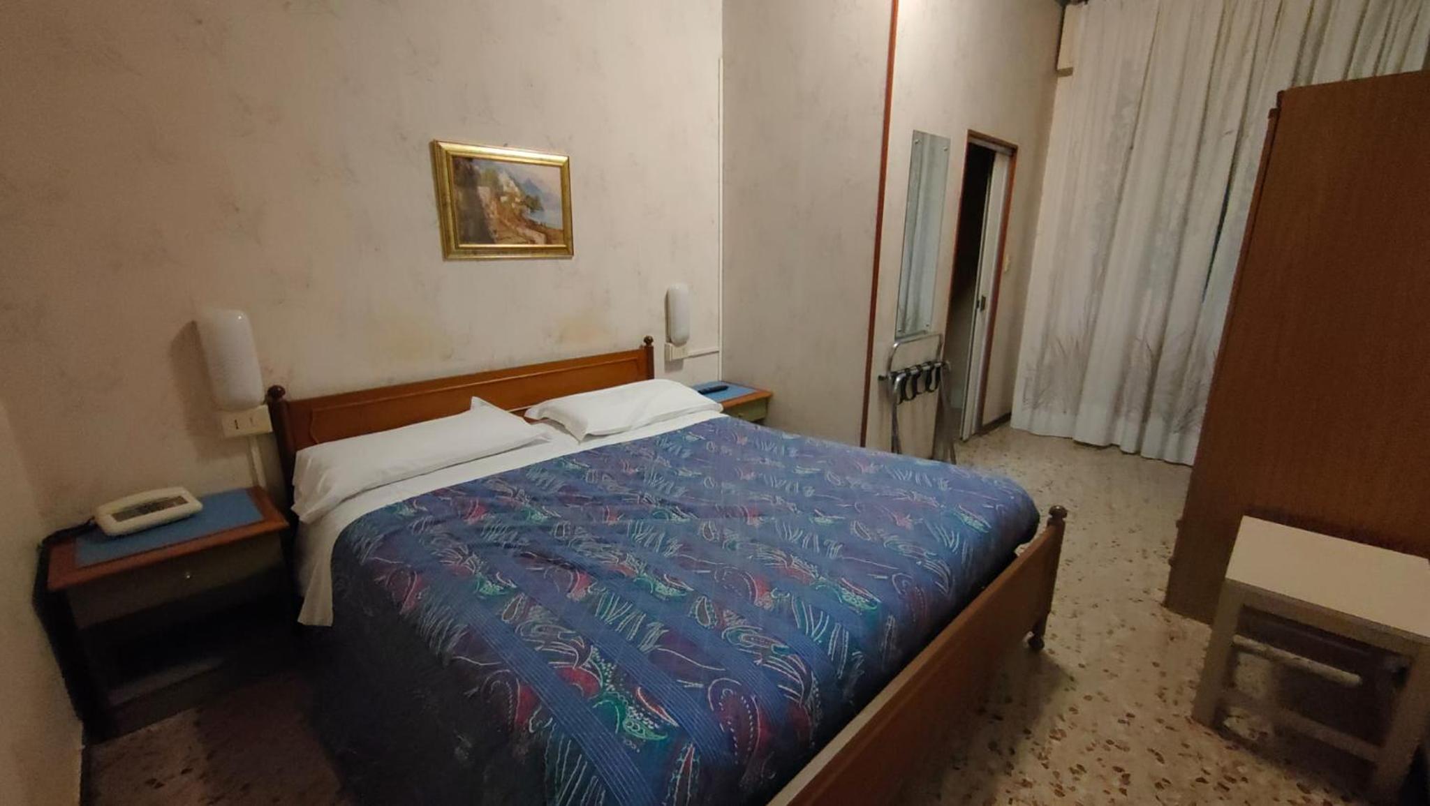 Deluxe Double or Twin Room photo 3
