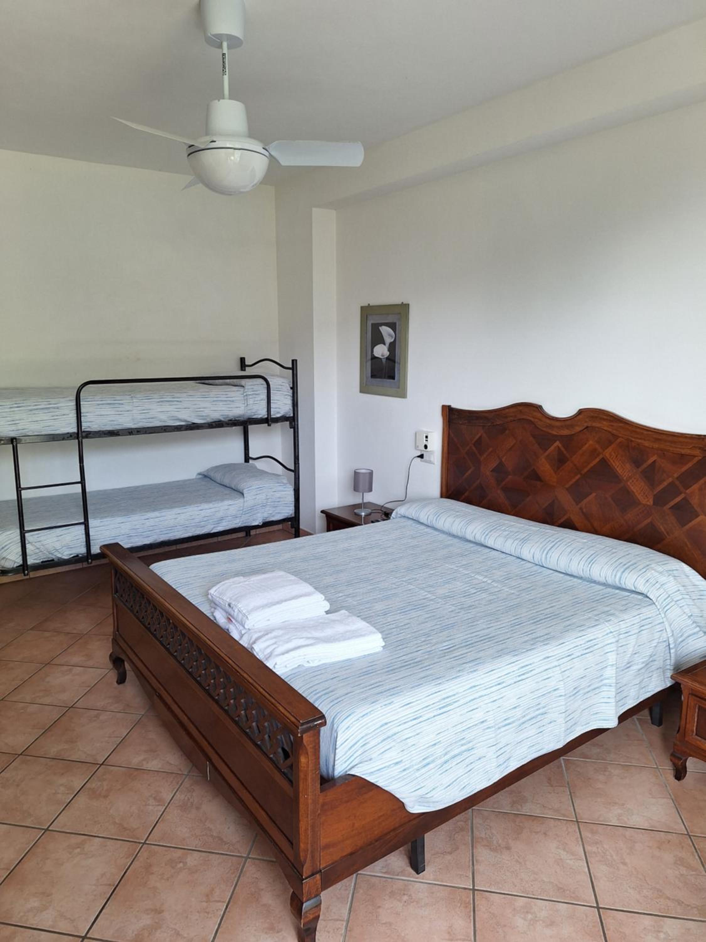 Double Room with Extra Bed photo 1