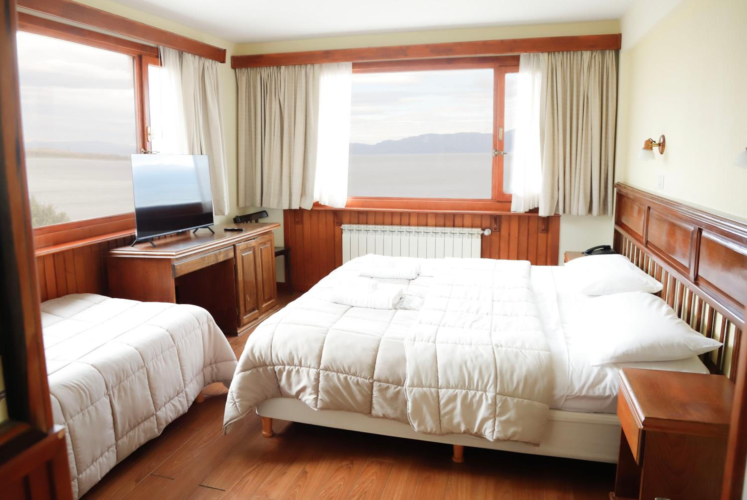 Superior Triple Room photo 2