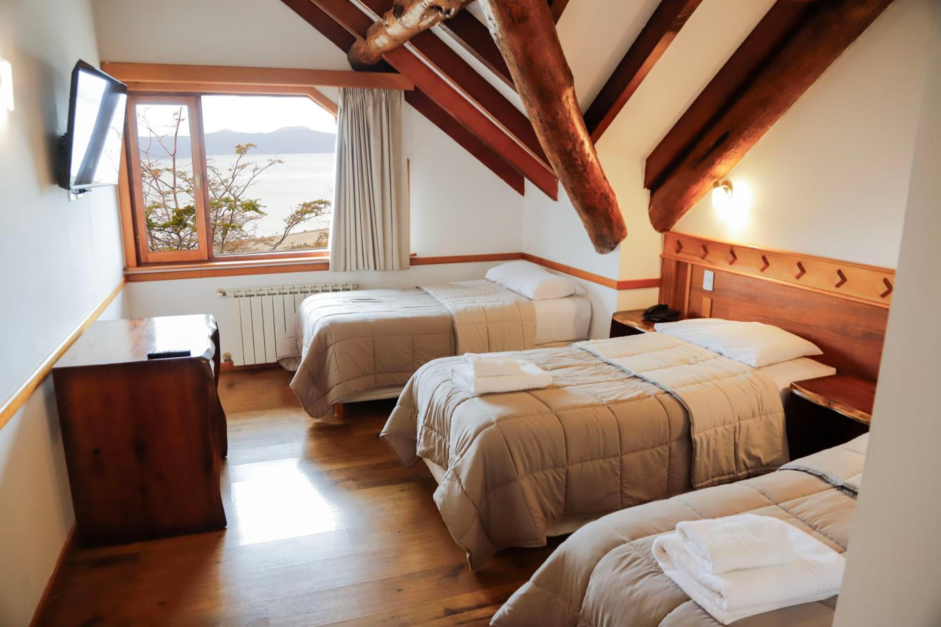 Superior Triple Room photo 3