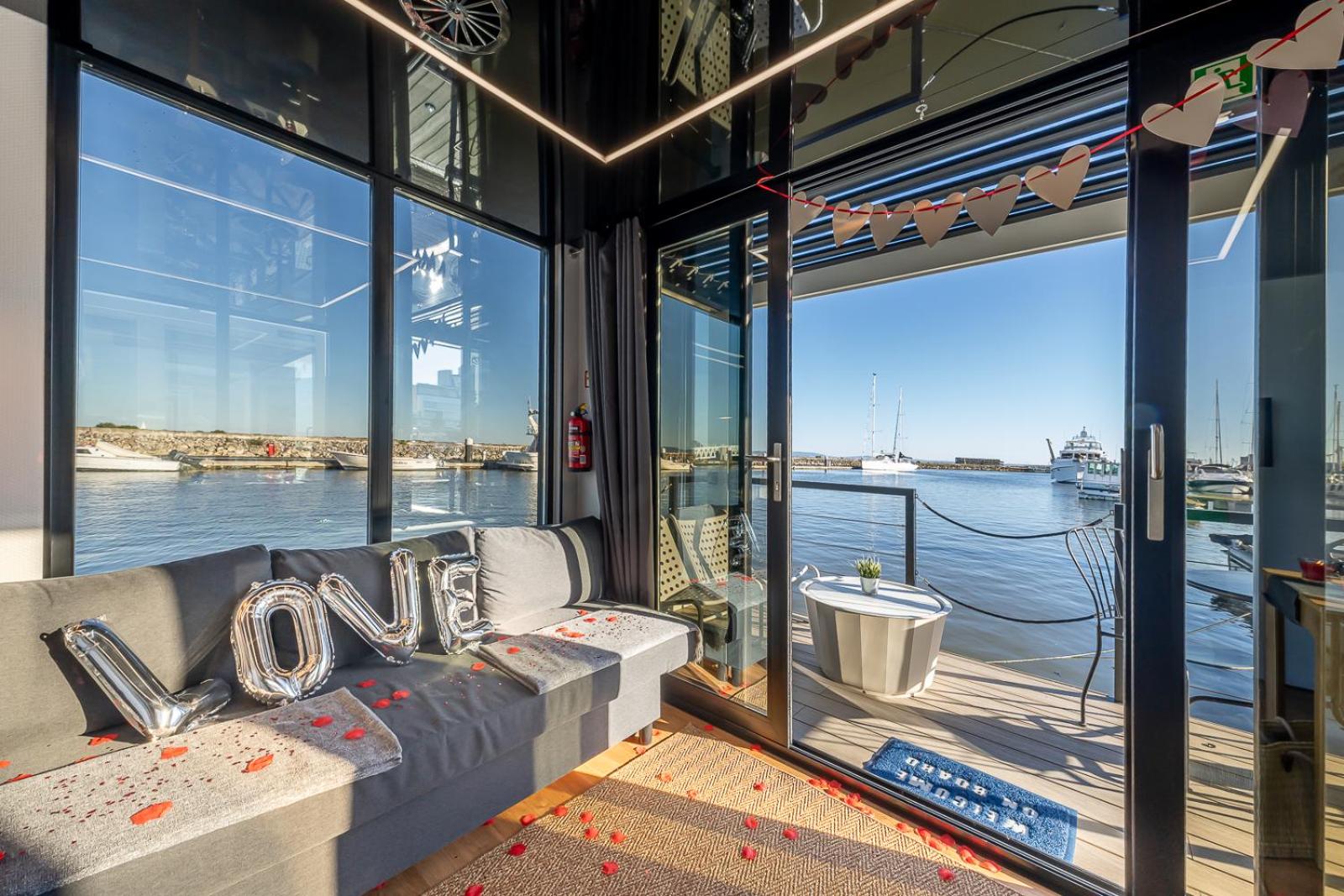 One Cabin Boat - Photo 15