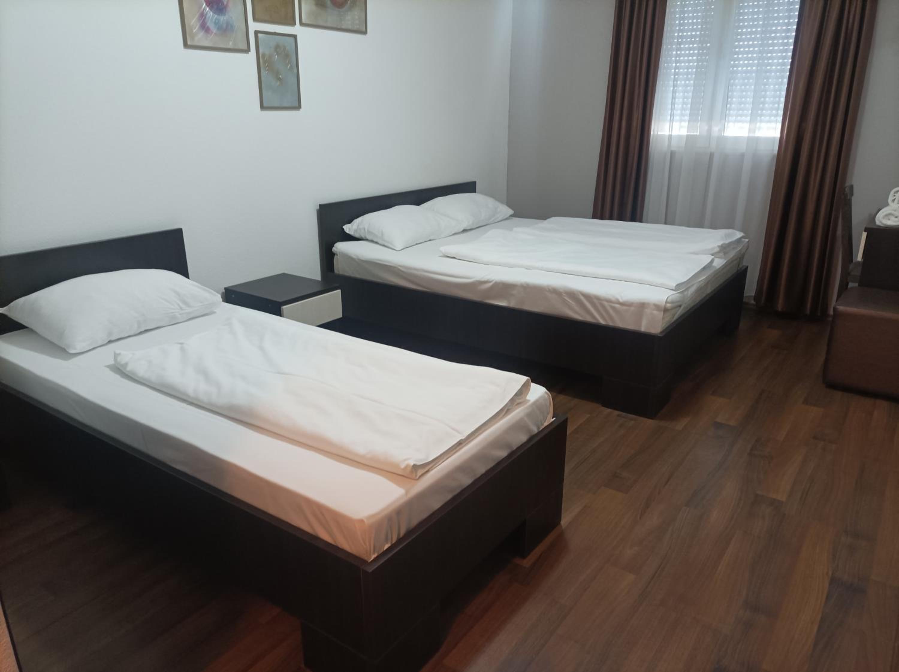 Classic Triple Room - Photo 3