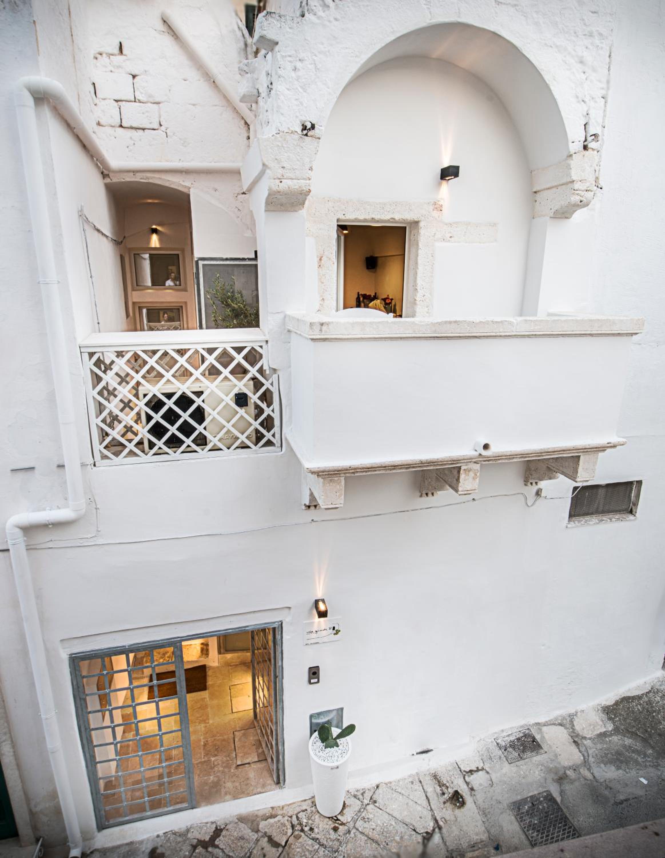 One-Bedroom Apartment - Split Level - Photo 13