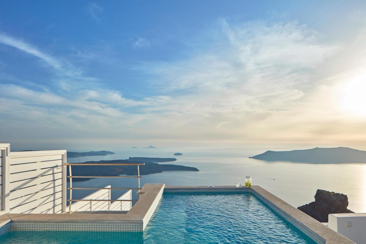 Villa with Private Plunge Pool– Caldera View photo 2