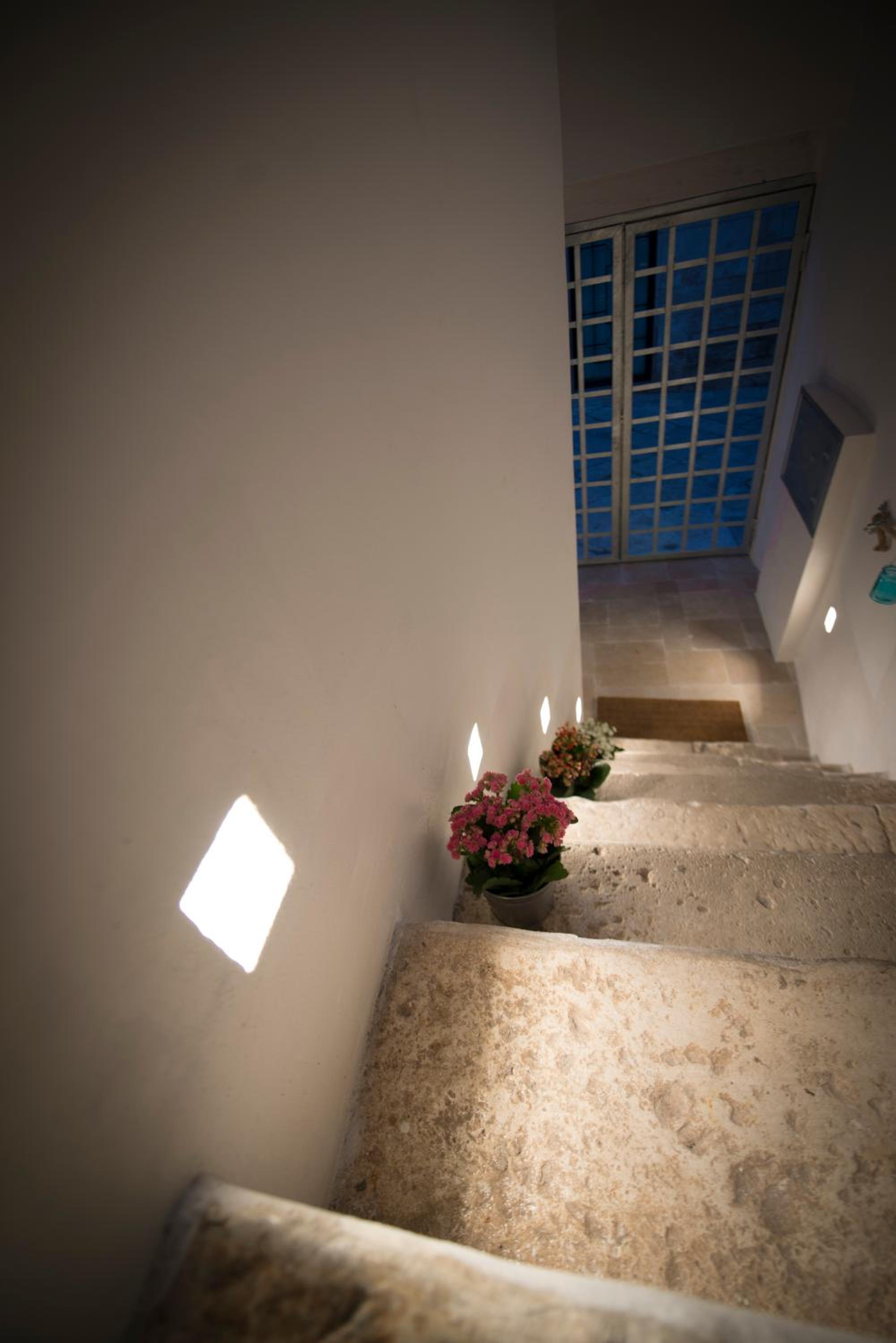 One-Bedroom Apartment - Split Level - Photo 16