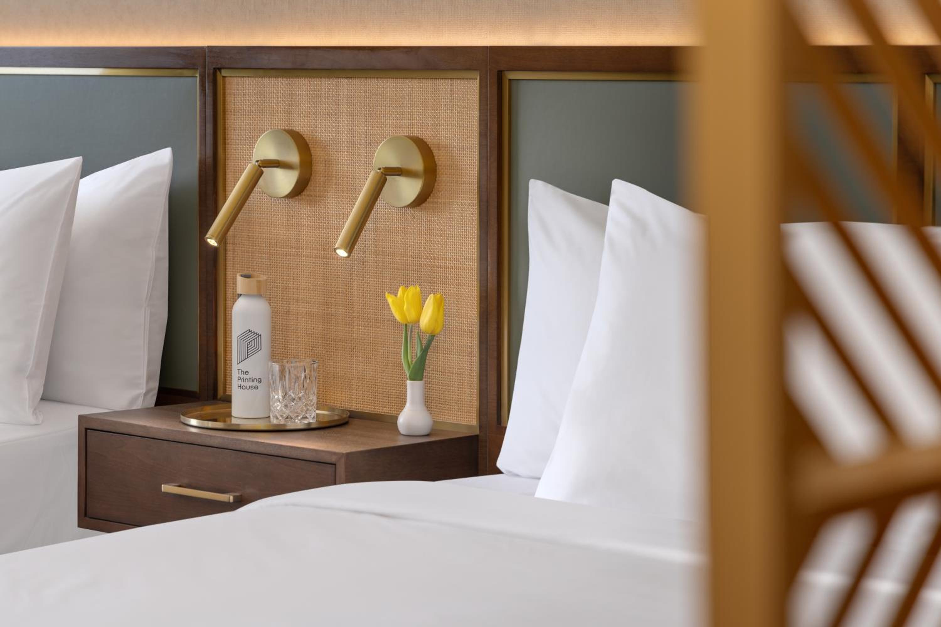 Suite with King Bed, Separate Sitting Area and Sofa  - Photo 2