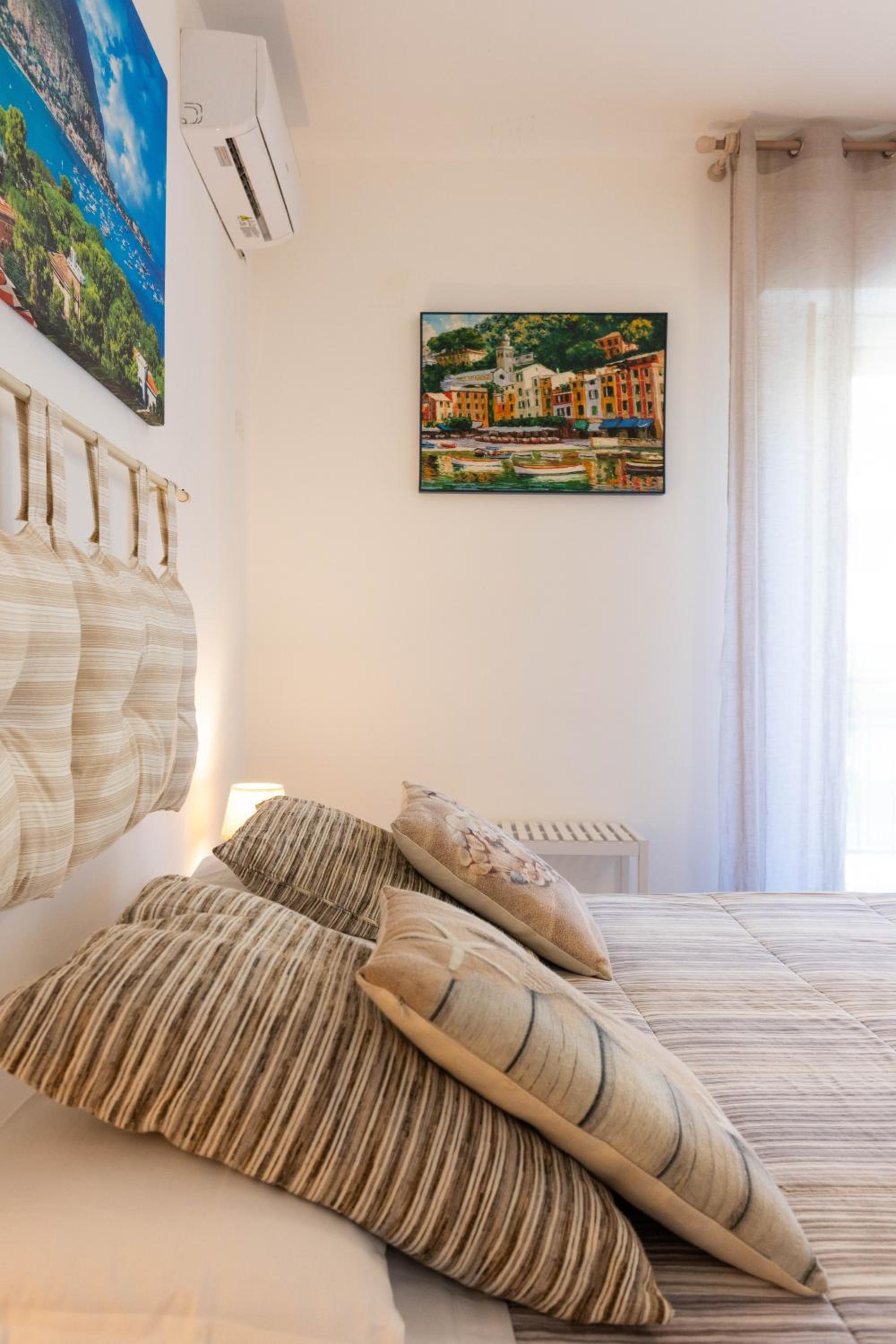 Double Room with Balcony - Photo 14