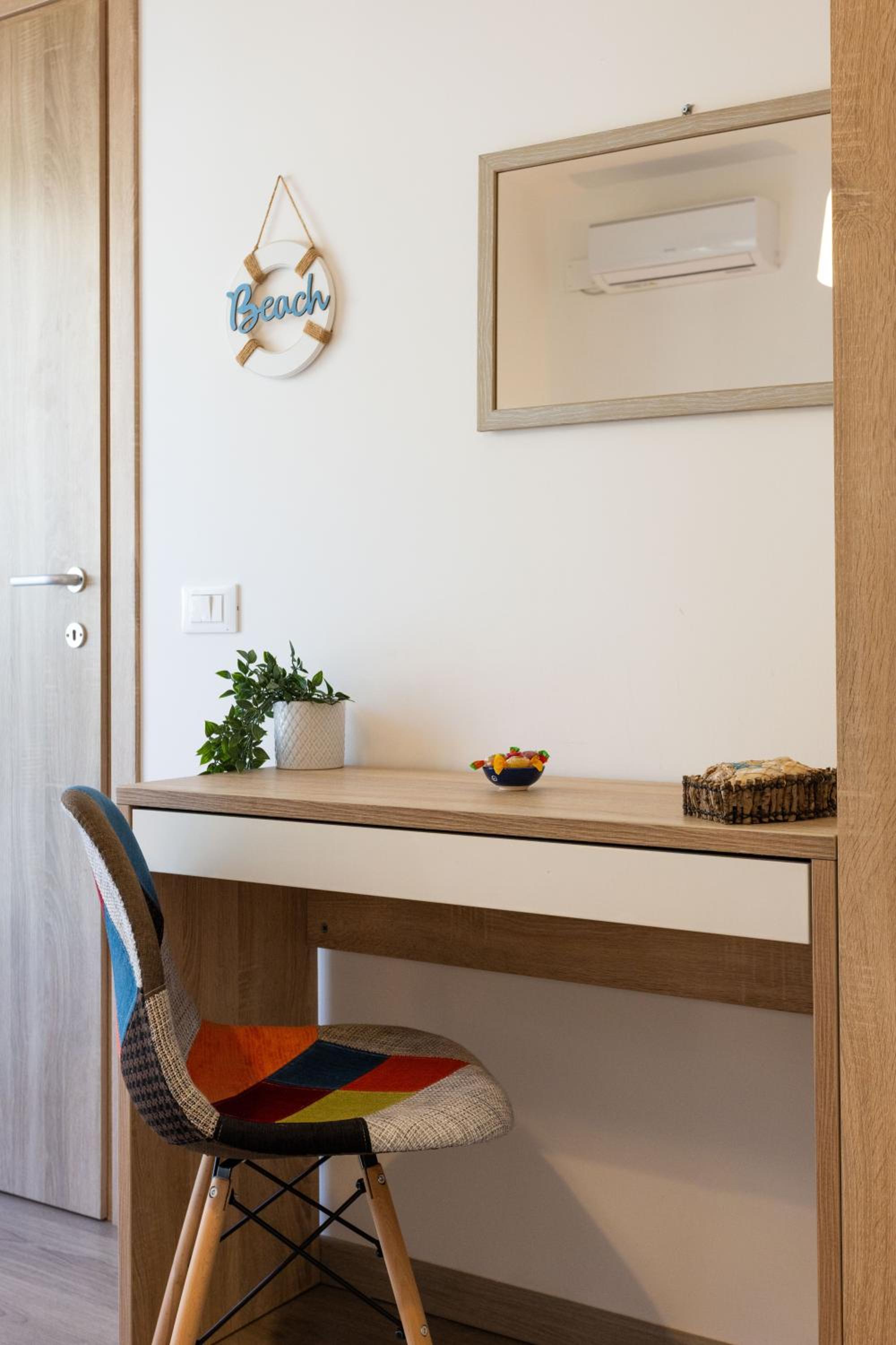 Double Room with Balcony - Photo 16