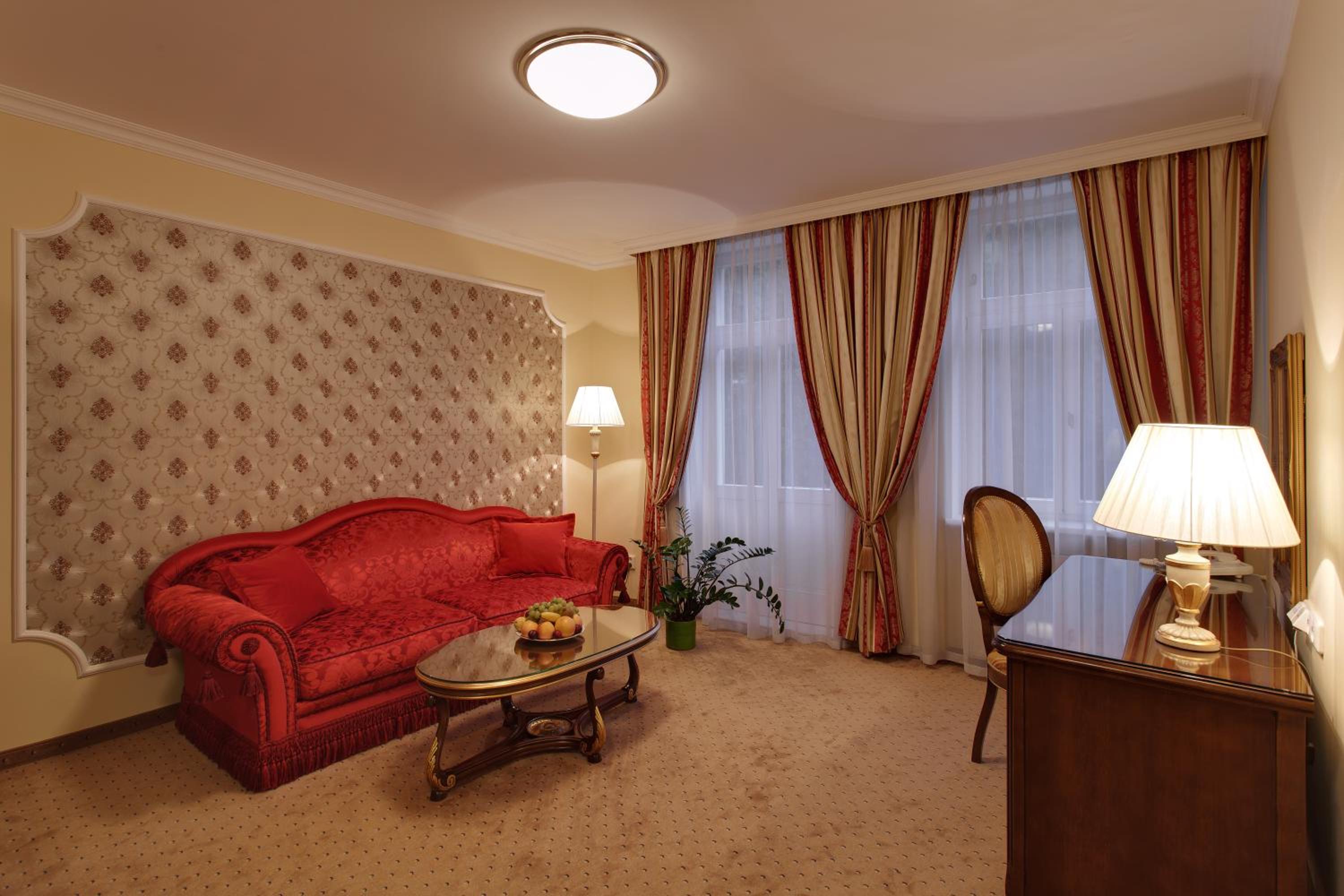 Premium Suite - Photo 16