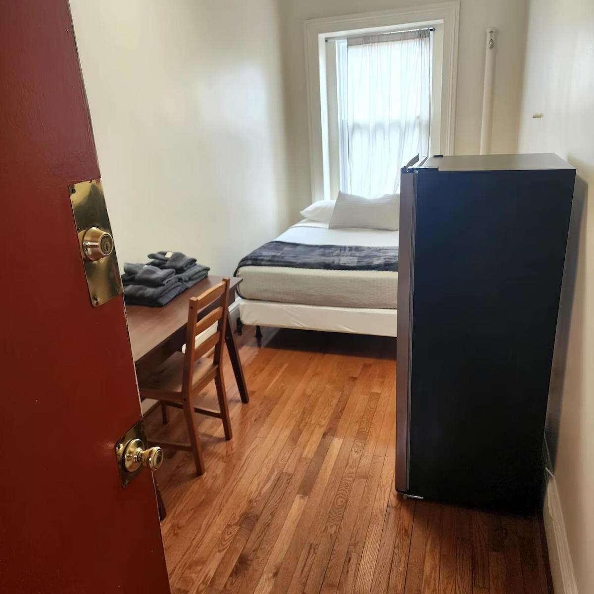 Budget Double Room photo 2