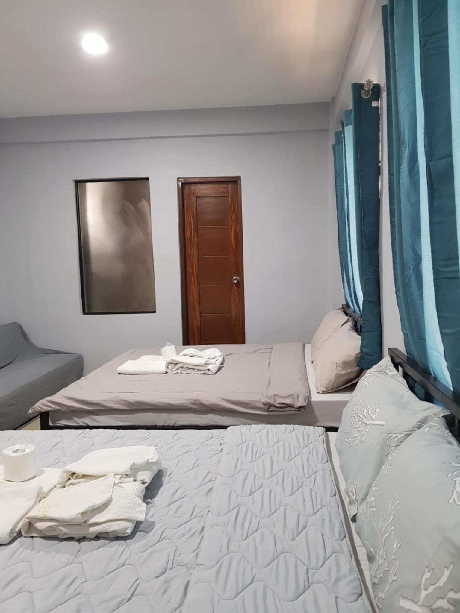 Family Room with Balcony photo 2