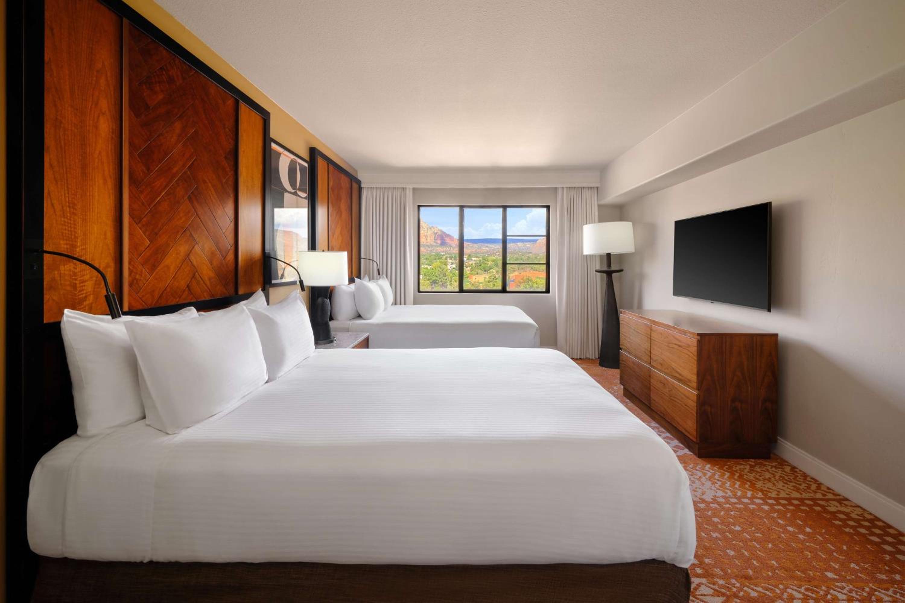 Double Queen Suite With Balcony - Red Rock View - Photo 2