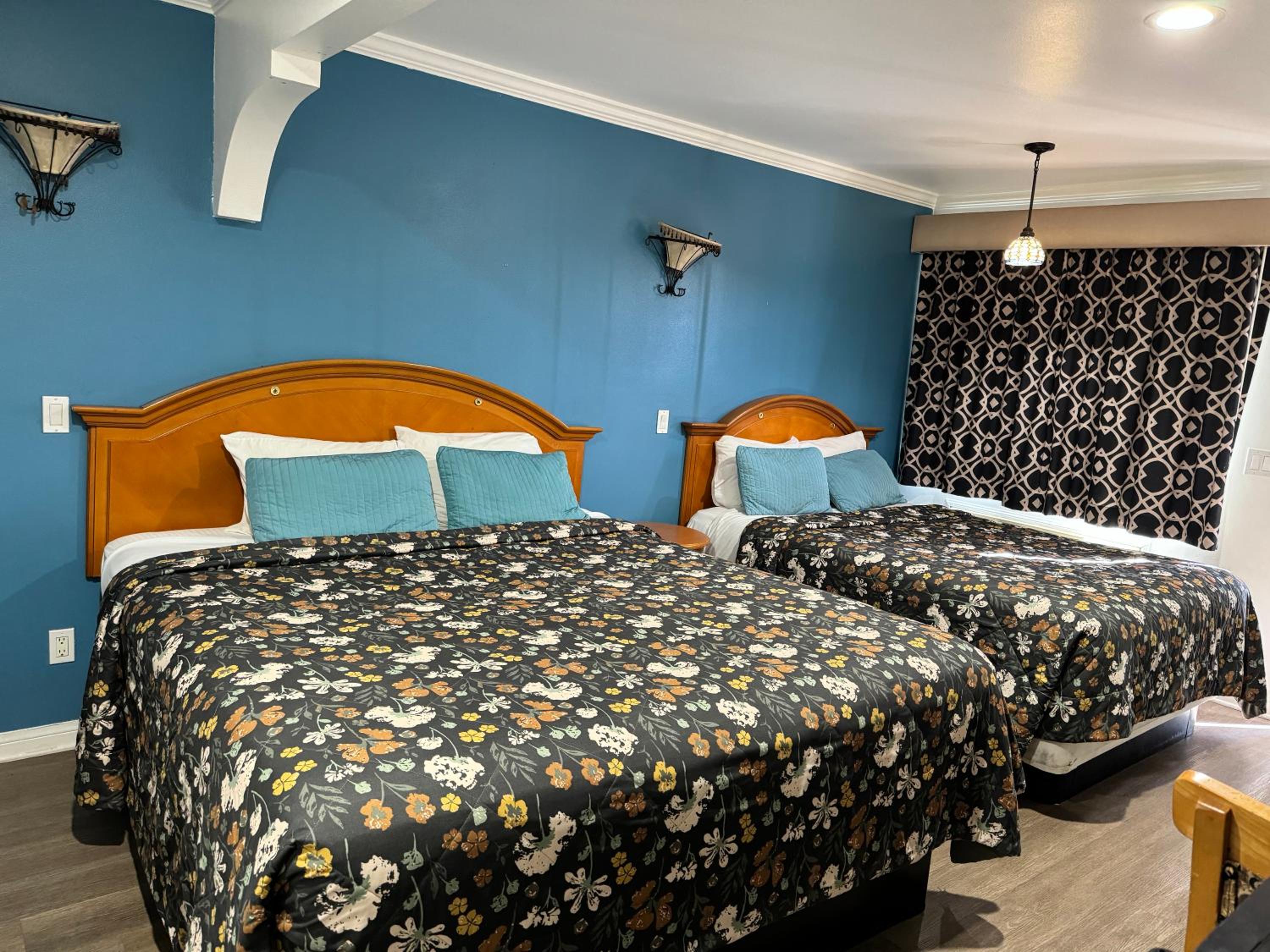 Double Room - Photo 5