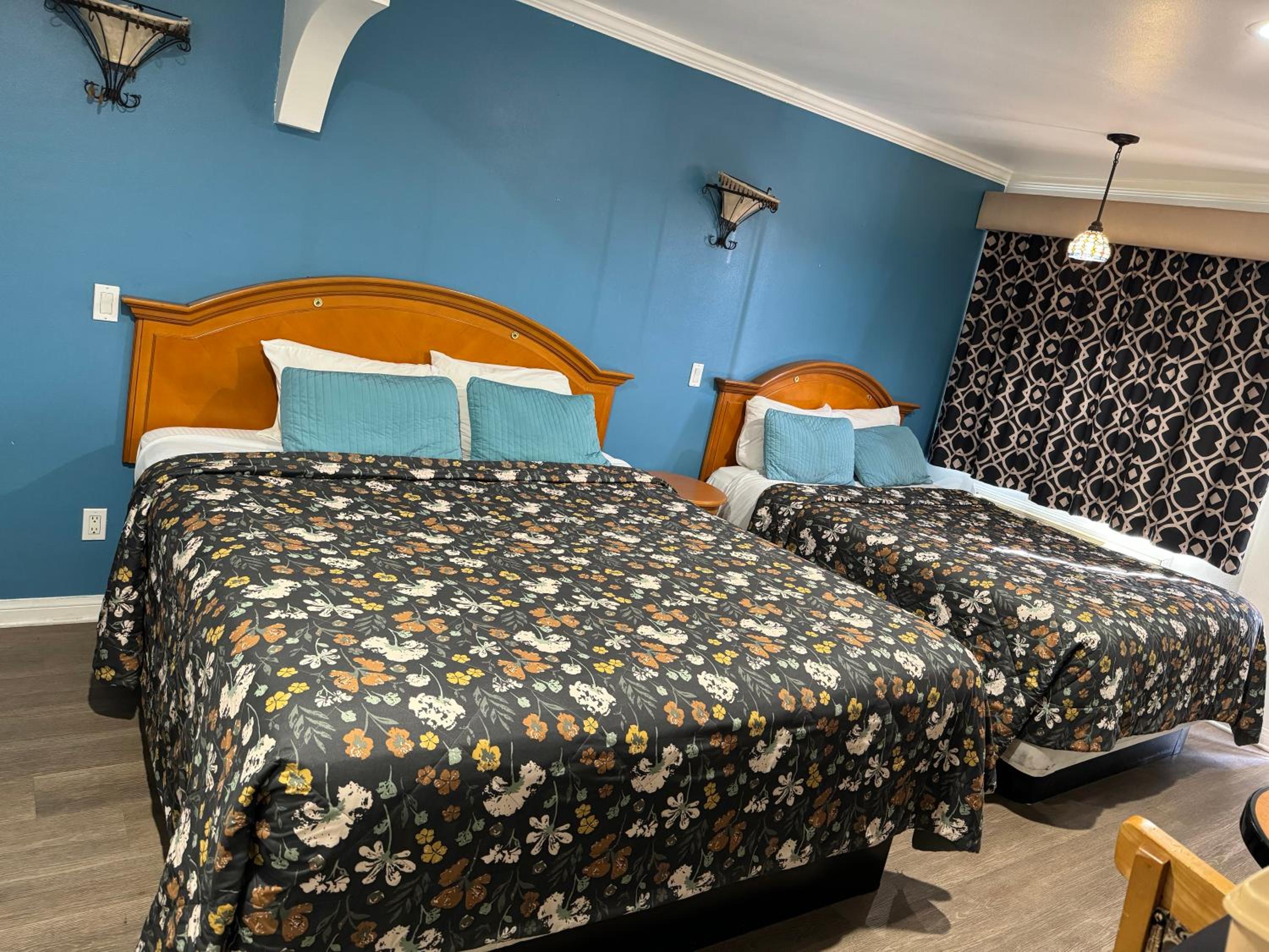 Double Room - Photo 1
