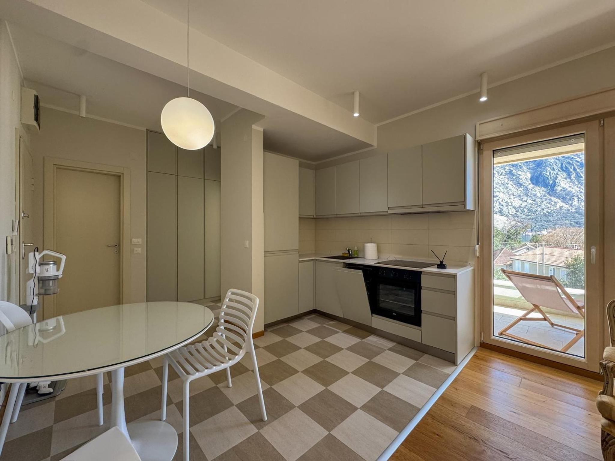 One-Bedroom Apartment with Bay View