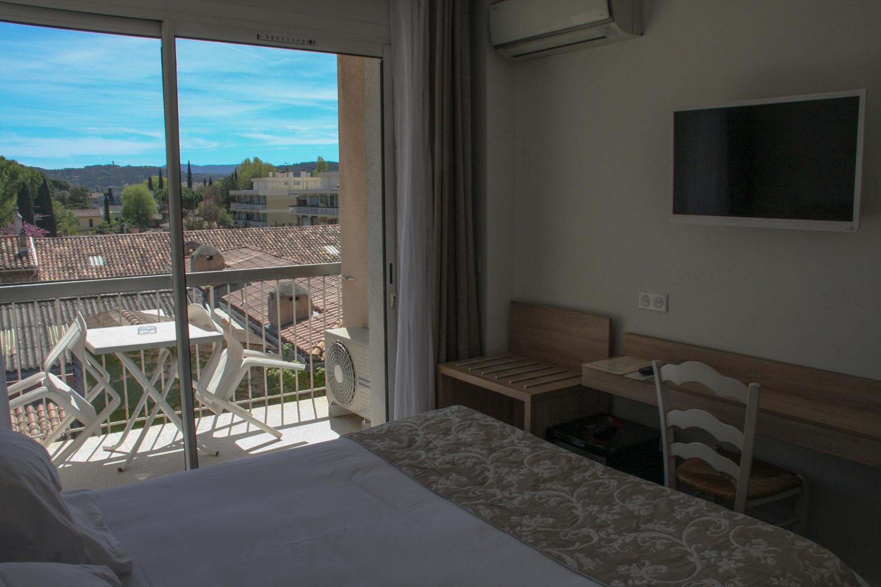 Standard Double Room Courtyard Side photo 2