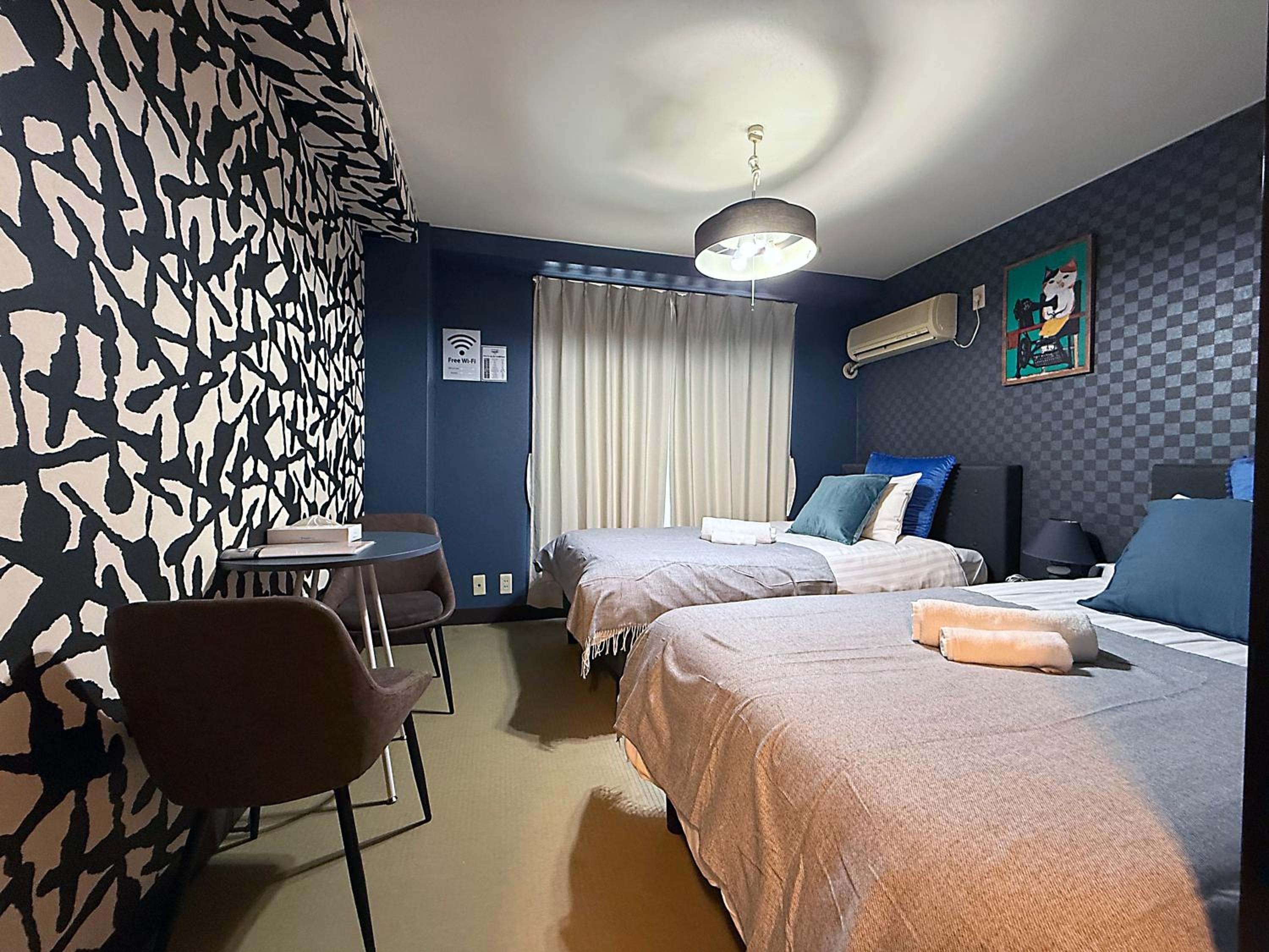 Twin Room with Private Bathroom photo 2