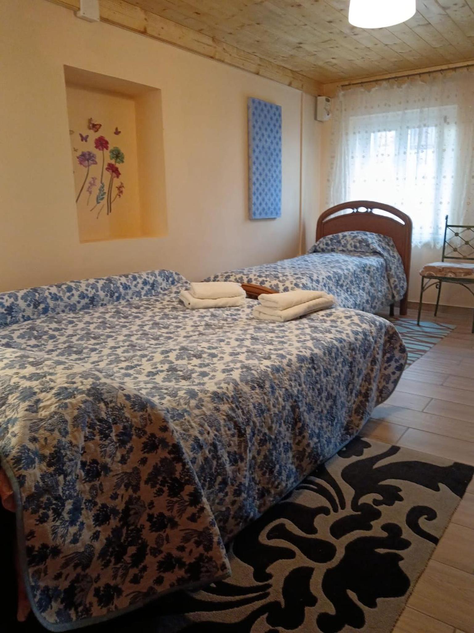Double Room with Private Bathroom photo 2