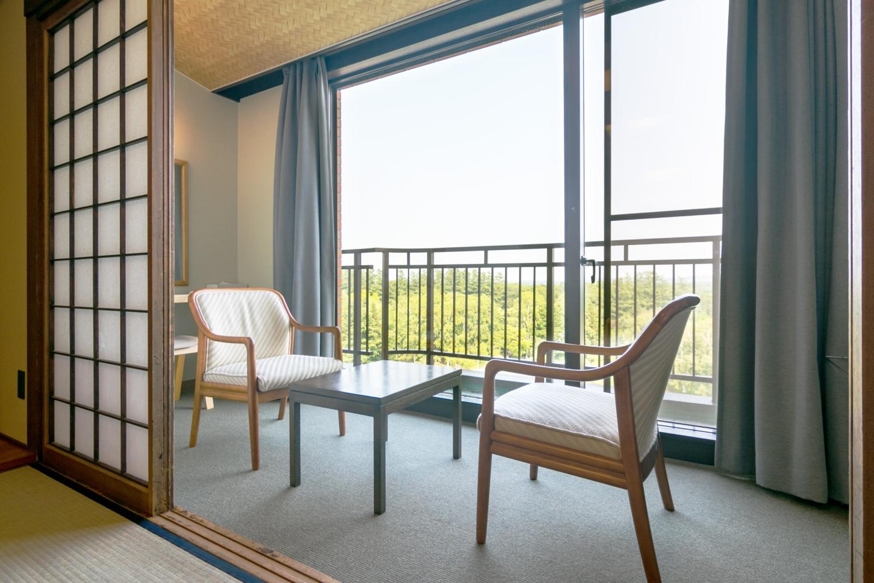 Japanese-Style Room - Smoking