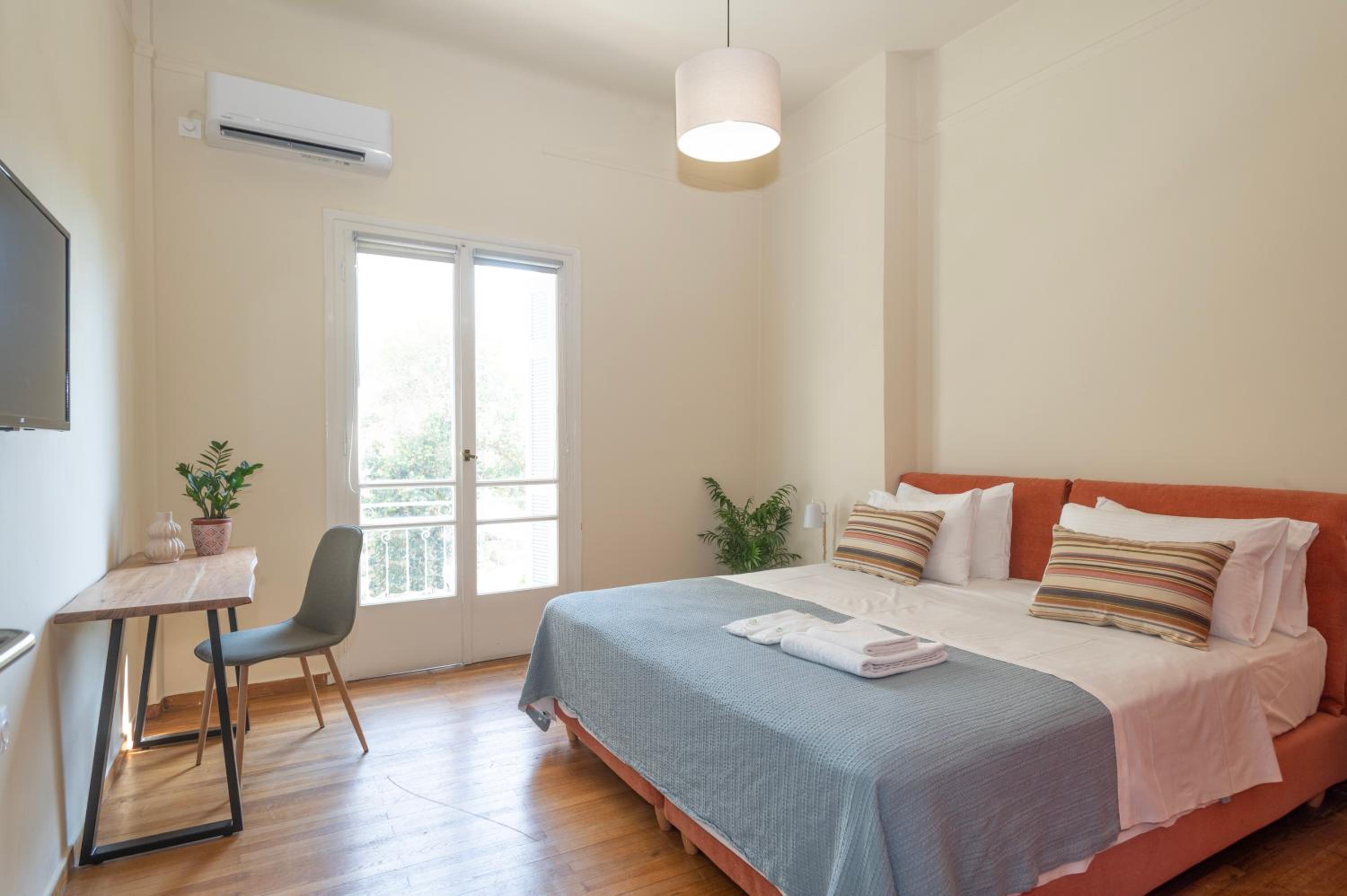 Budget Double Room photo 1