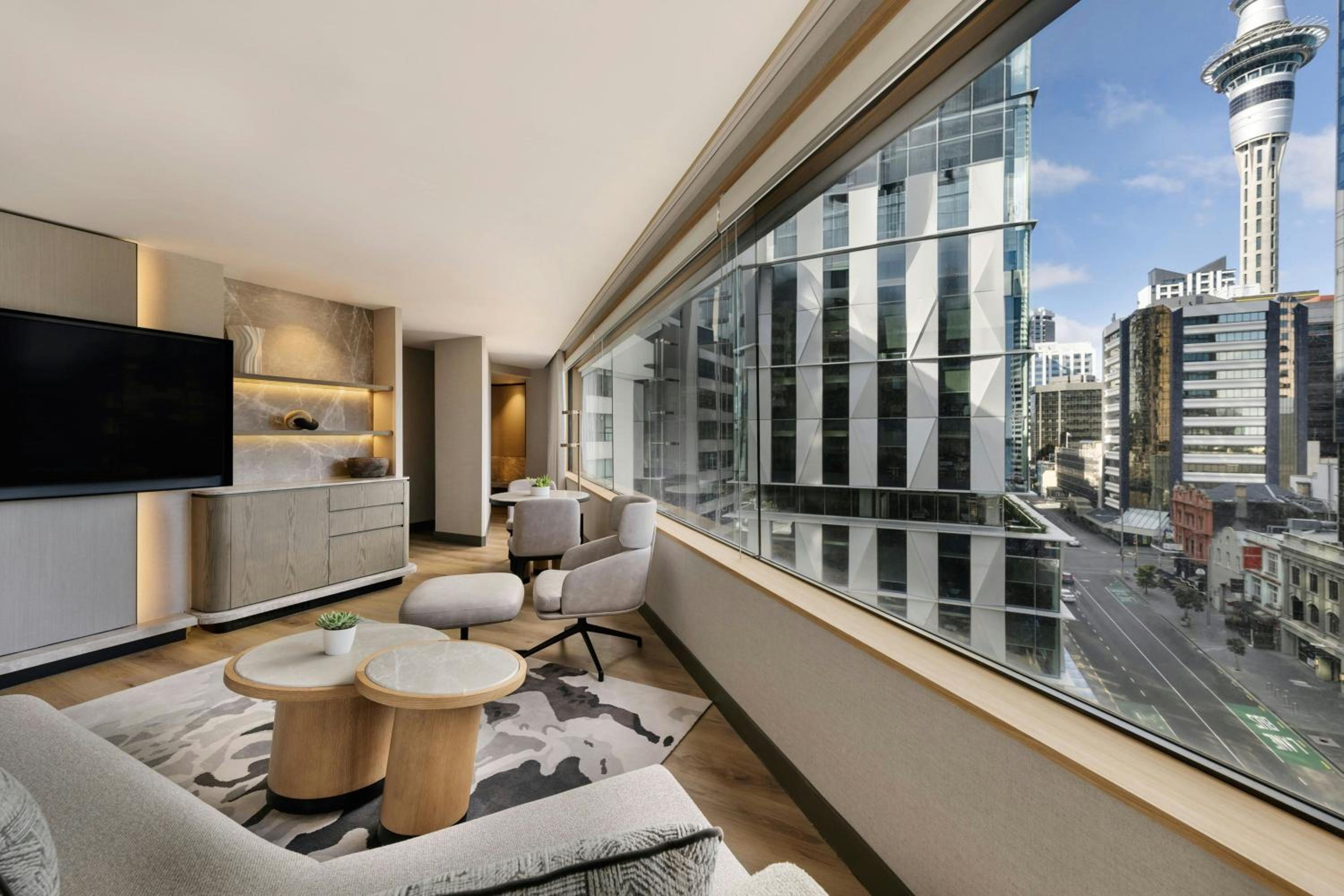 One-Bedroom Executive King Suite with Sky Tower View - Photo 7
