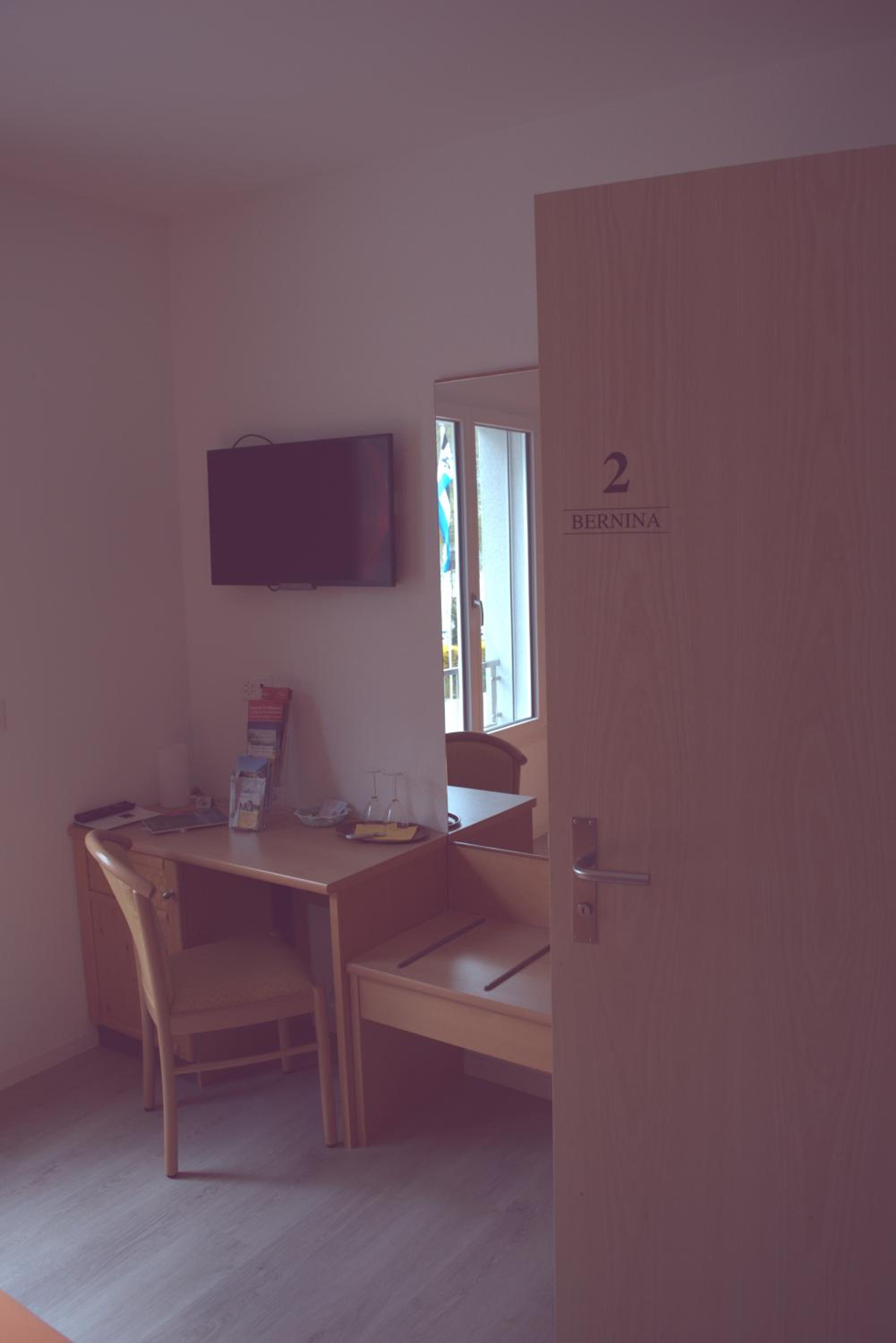 Single Room photo 3