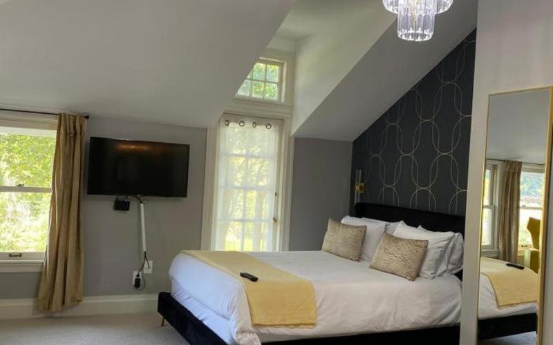 Deluxe Queen Room with River View photo 3