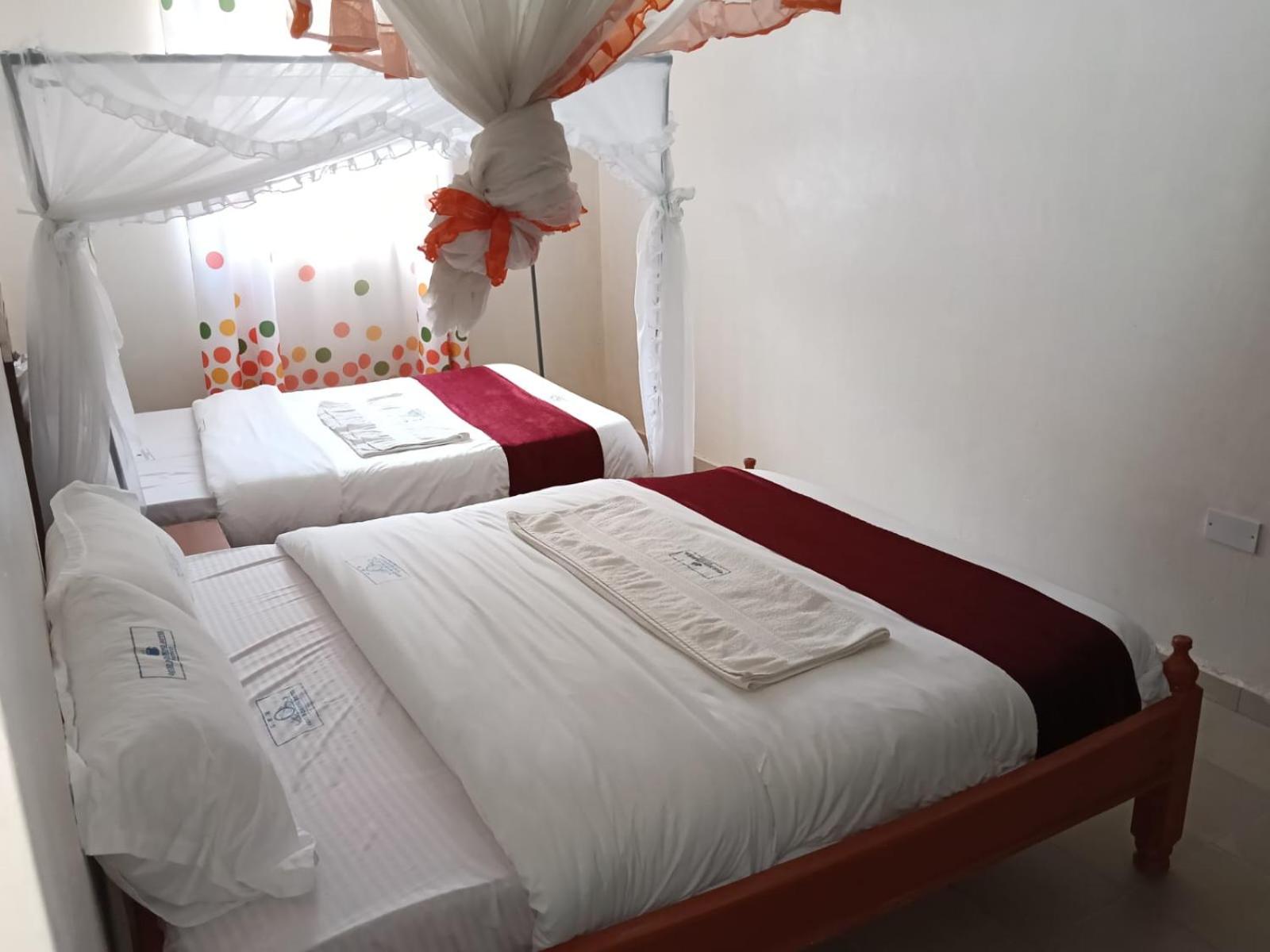 Standard Double Room with Two Double Beds photo 2