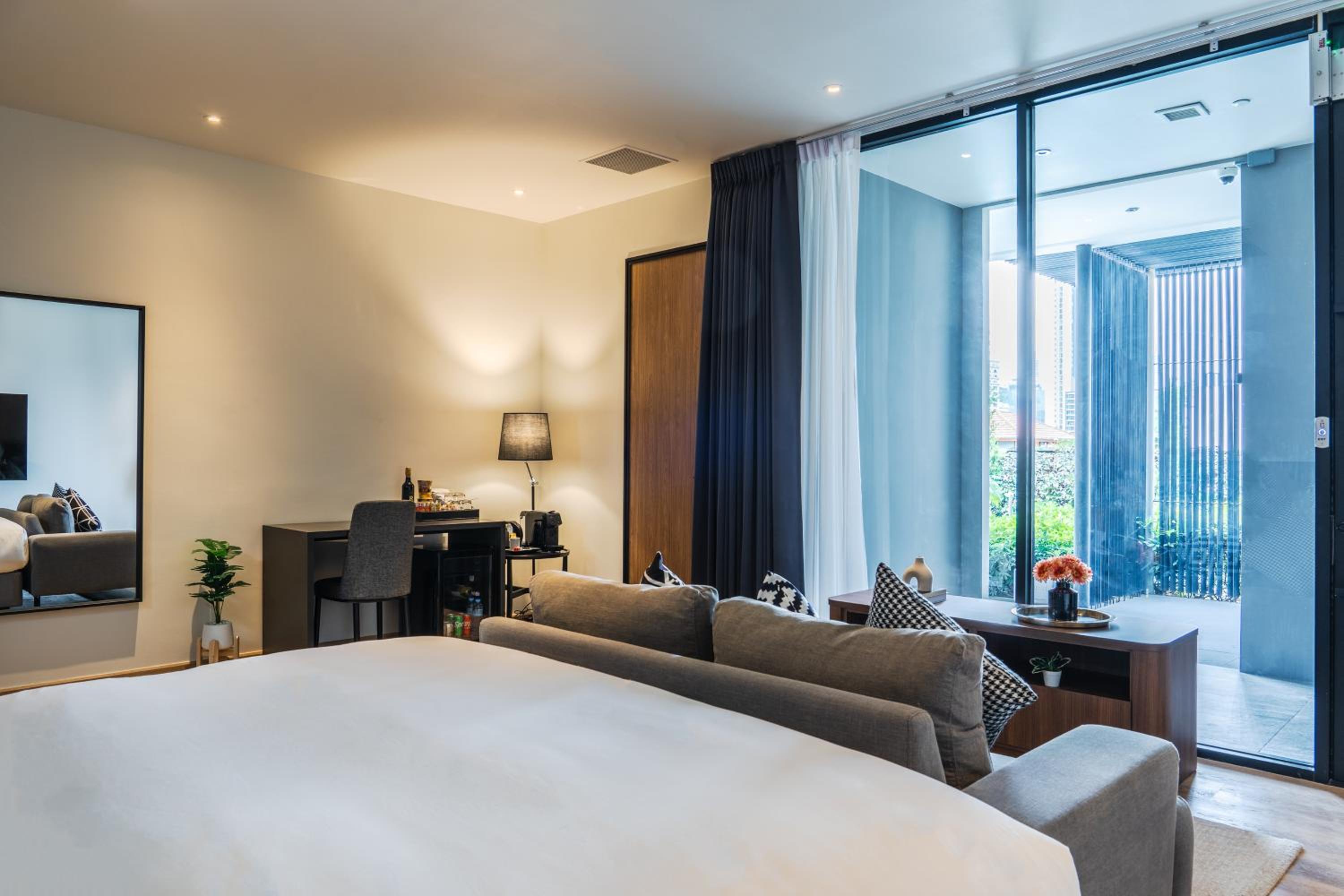 Suite with Pool View
