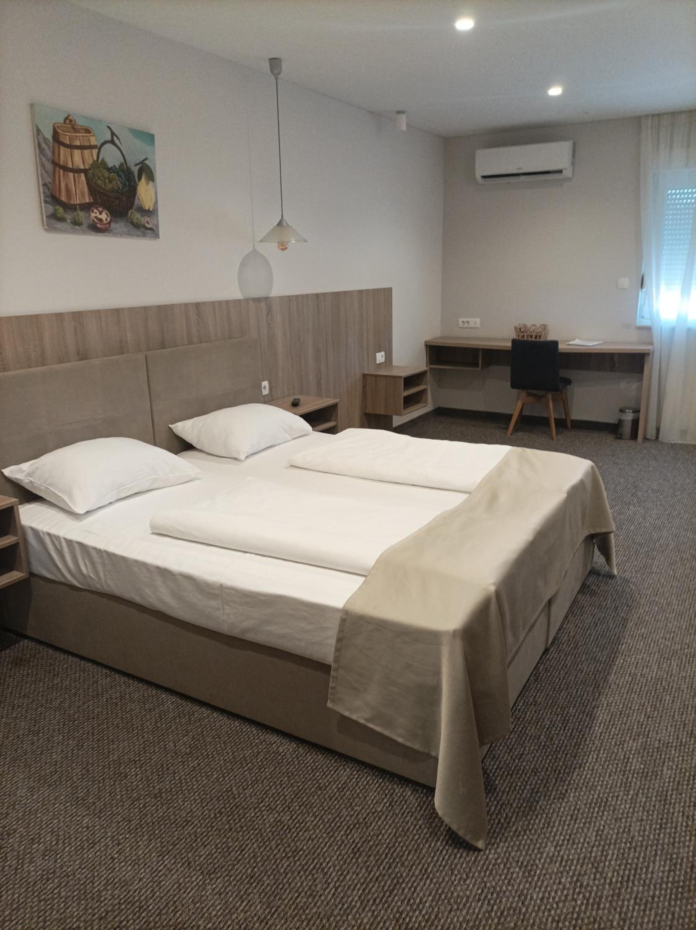 Superior Double Room - Photo 4