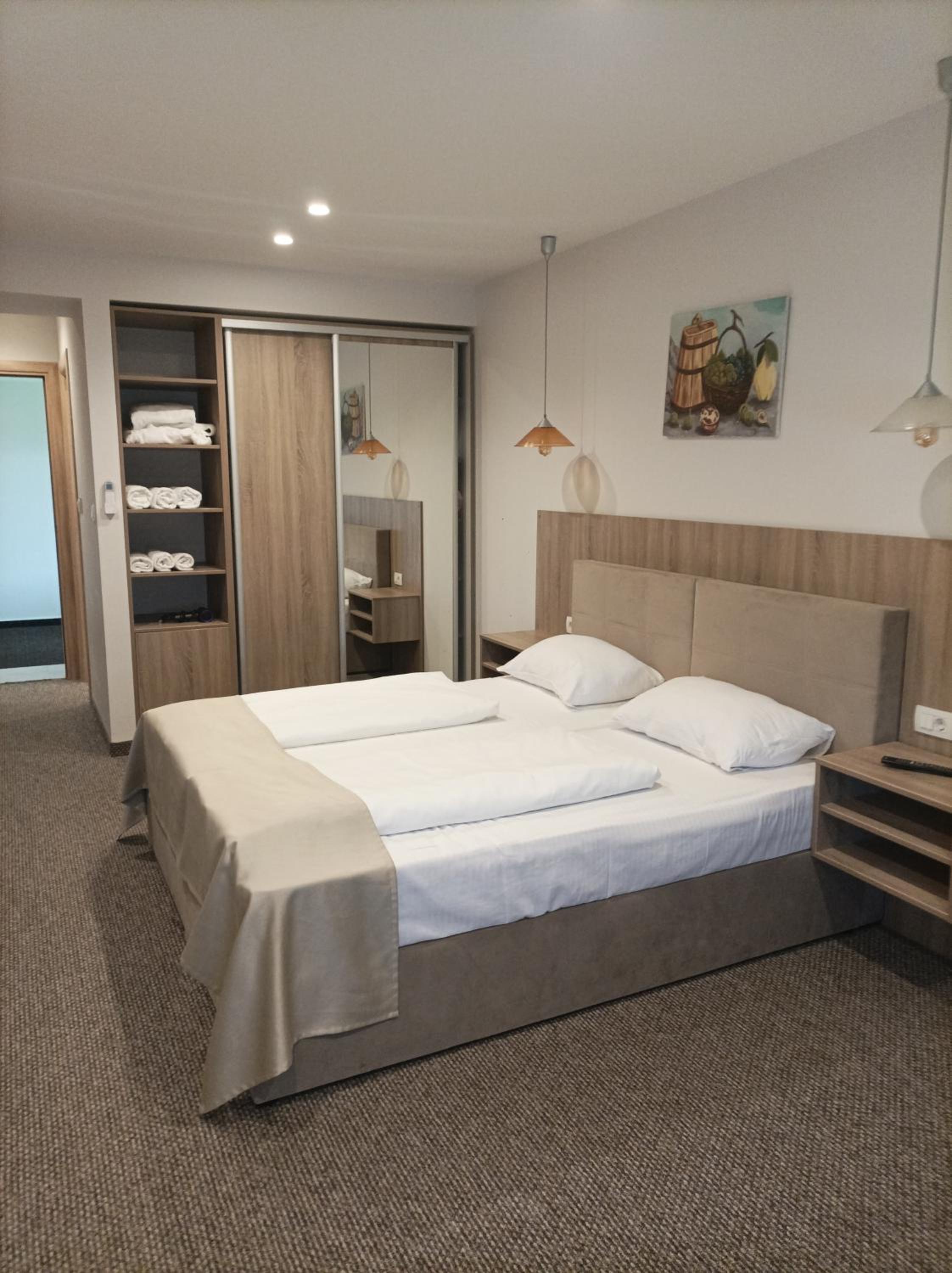 Superior Double Room - Photo 2