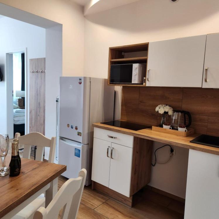 Family Studio - Photo 1