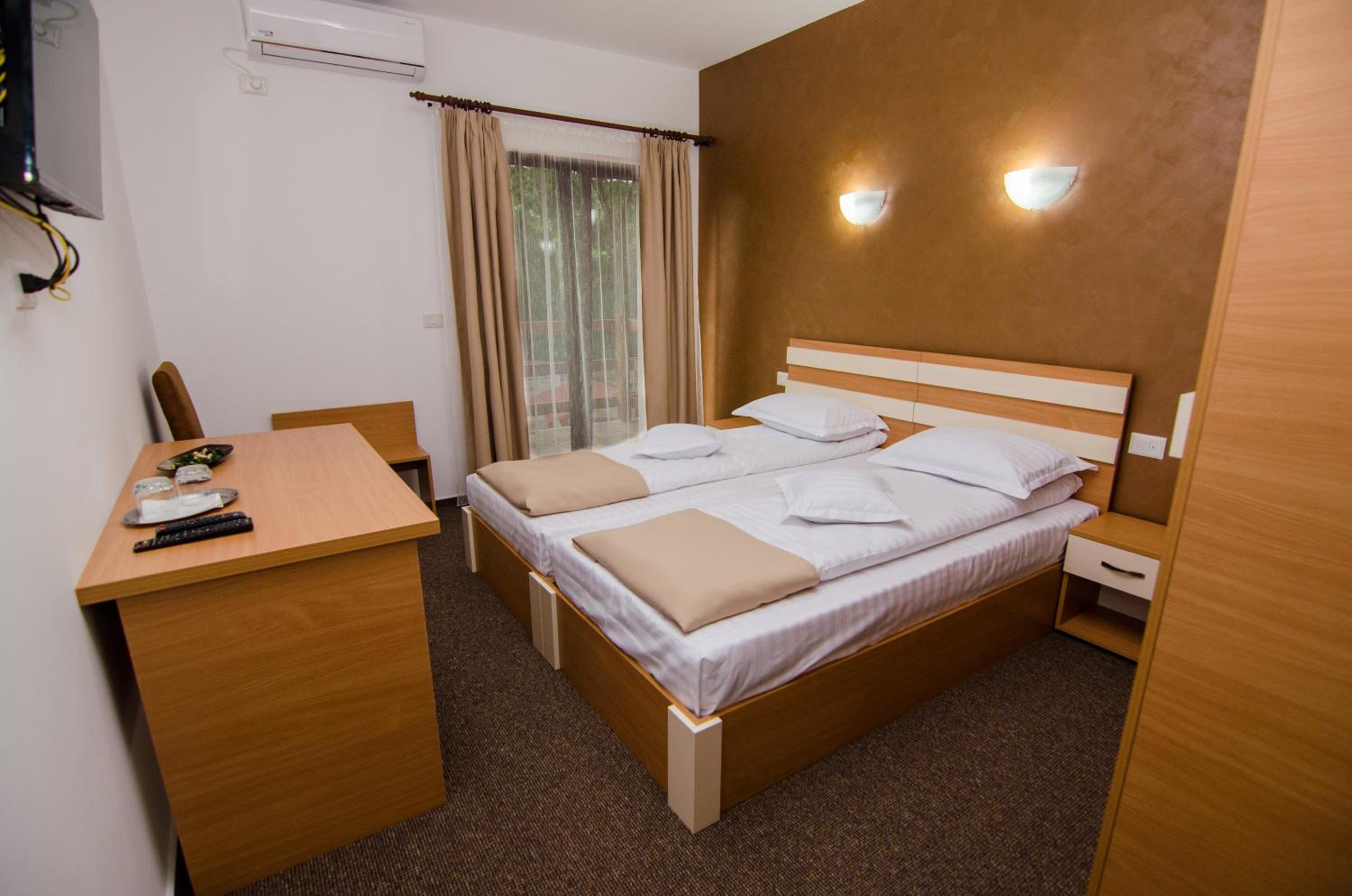 Deluxe Double or Twin Room photo 1