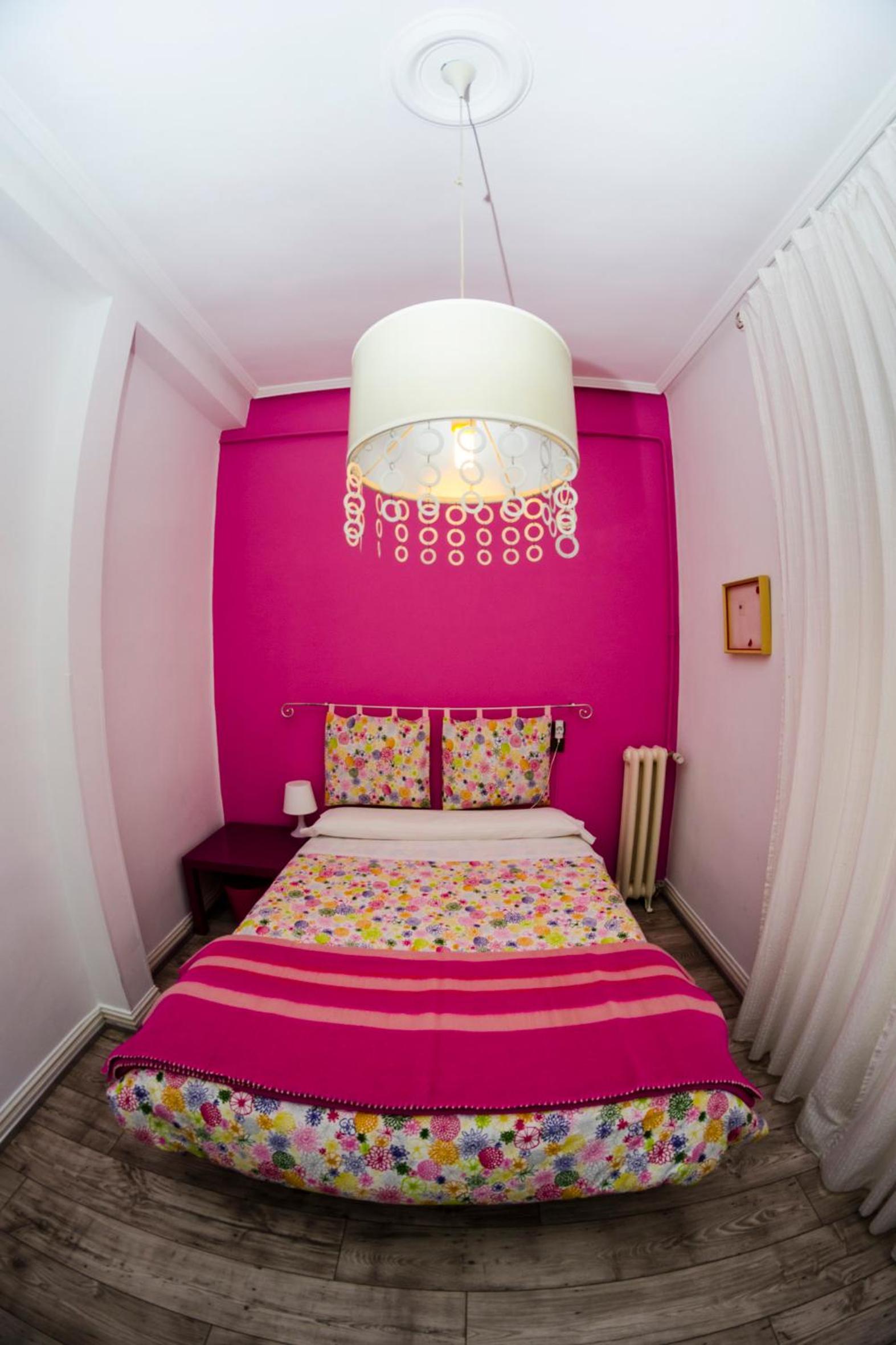 Double Room with Shared Bathroom photo 2