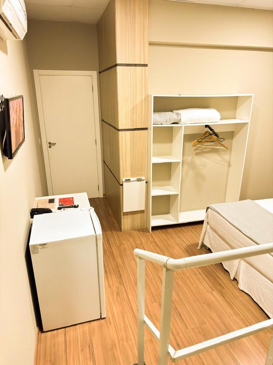 Standard Queen Room - Photo 4