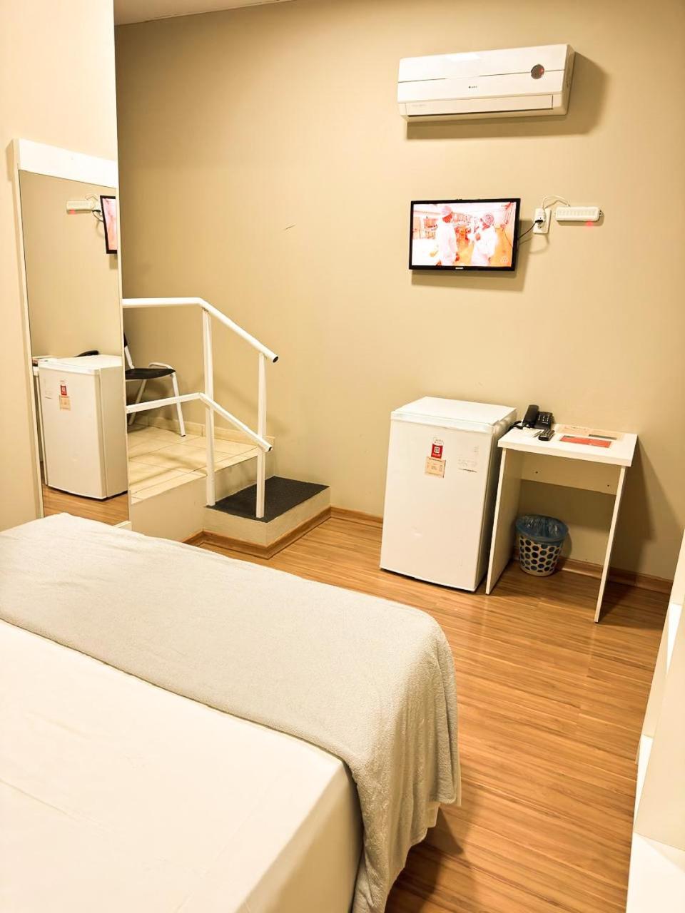 Standard Queen Room - Photo 1
