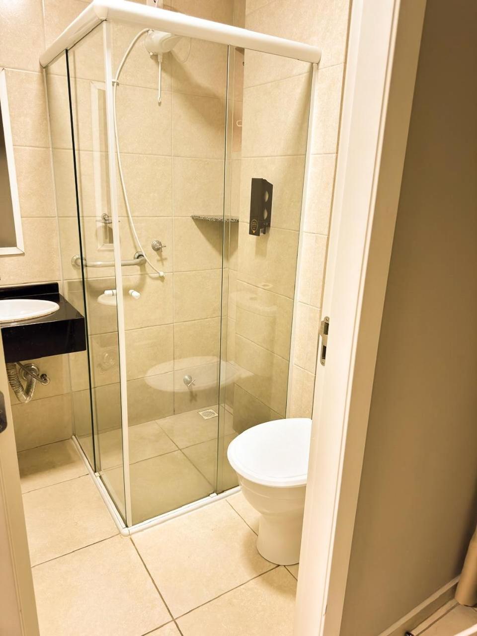 Standard Queen Room - Photo 2